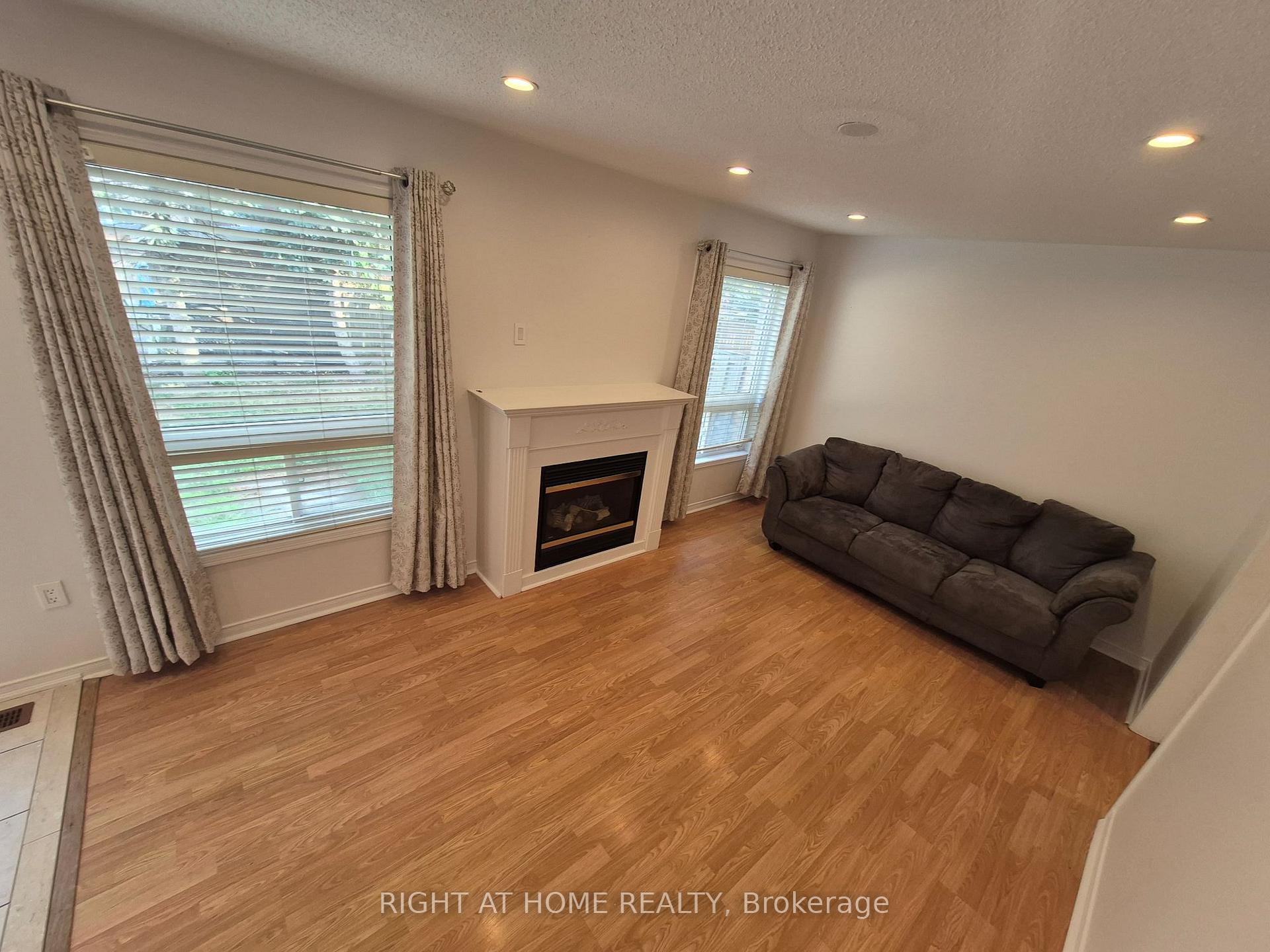 Photo 9 of 53 Armitage Crescent, Ajax, Northwest Ajax — HOMEH