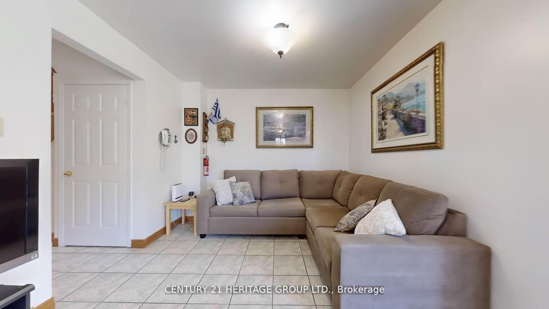 Photo 9 of 277 Rosedale Heights Drive, Vaughan, Uplands — HOMEH