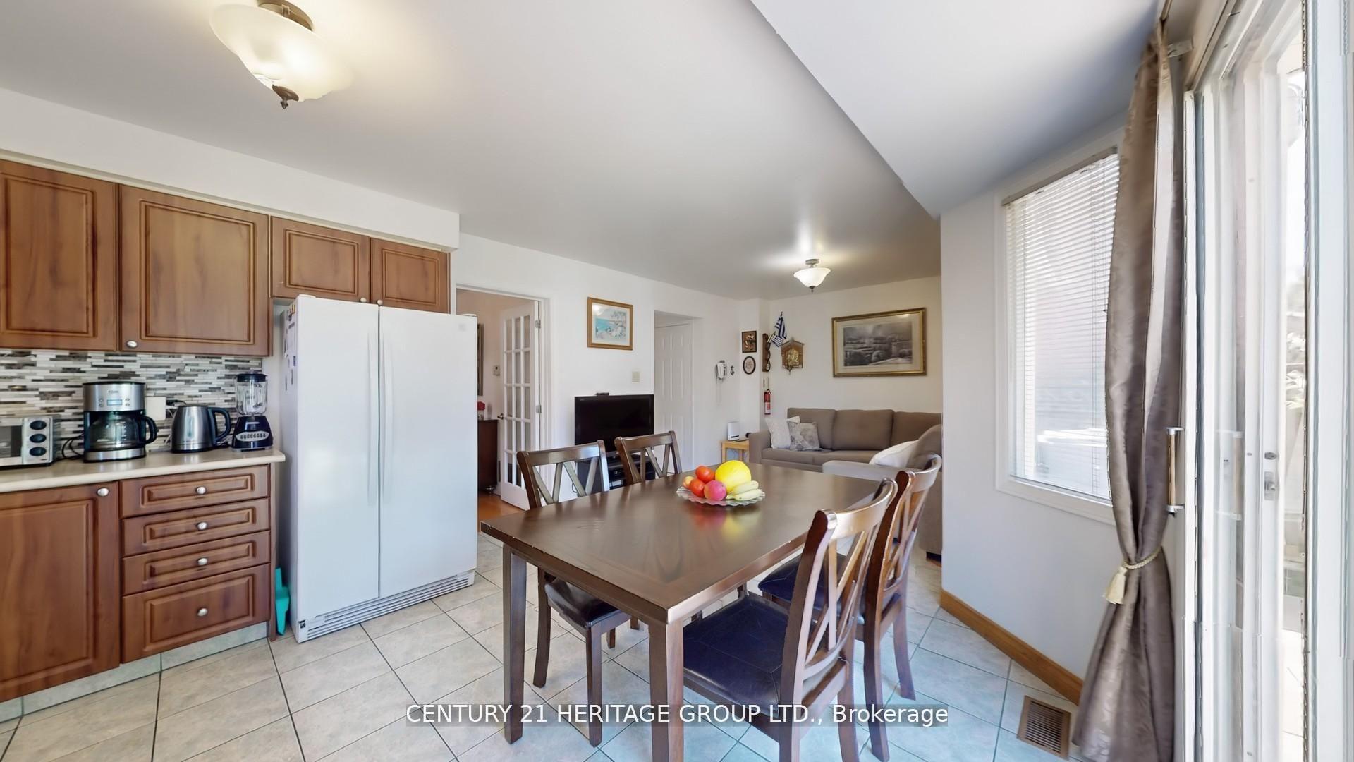 Photo 18 of 277 Rosedale Heights Drive, Vaughan, Uplands — HOMEH