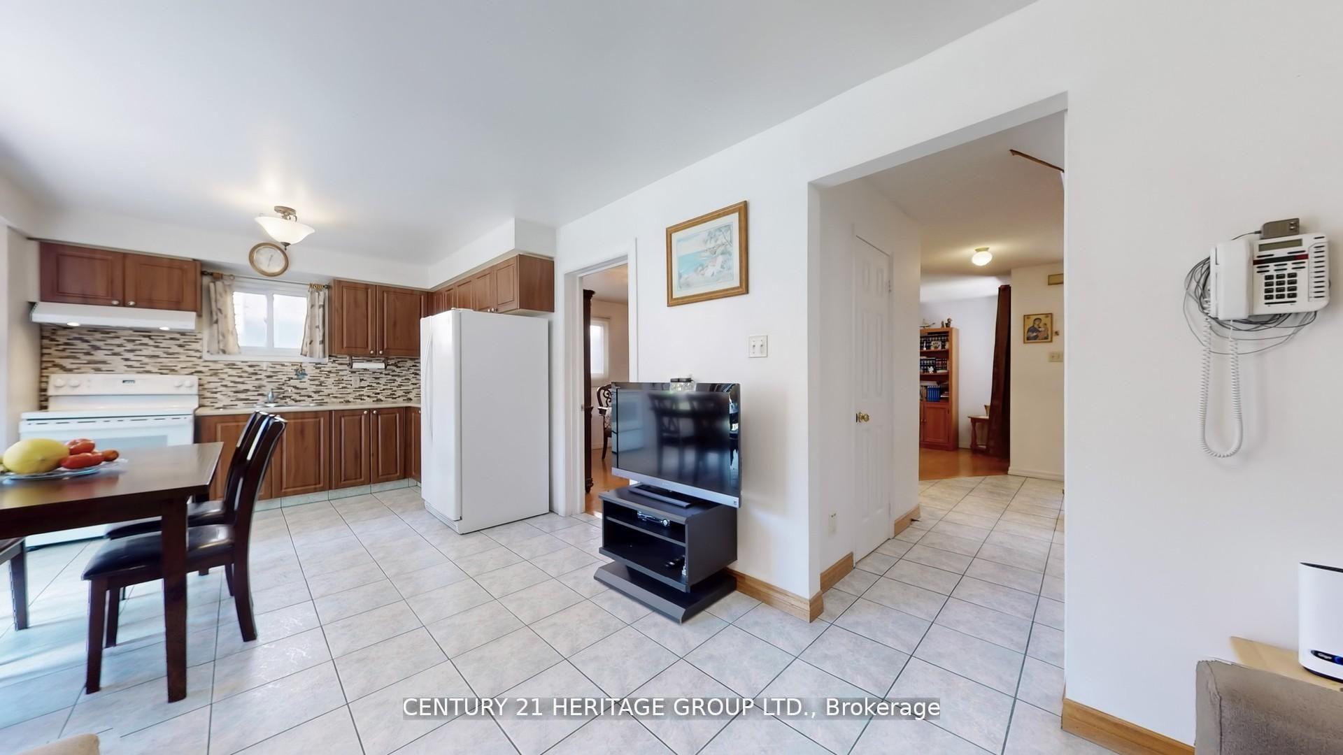 Photo 22 of 277 Rosedale Heights Drive, Vaughan, Uplands — HOMEH