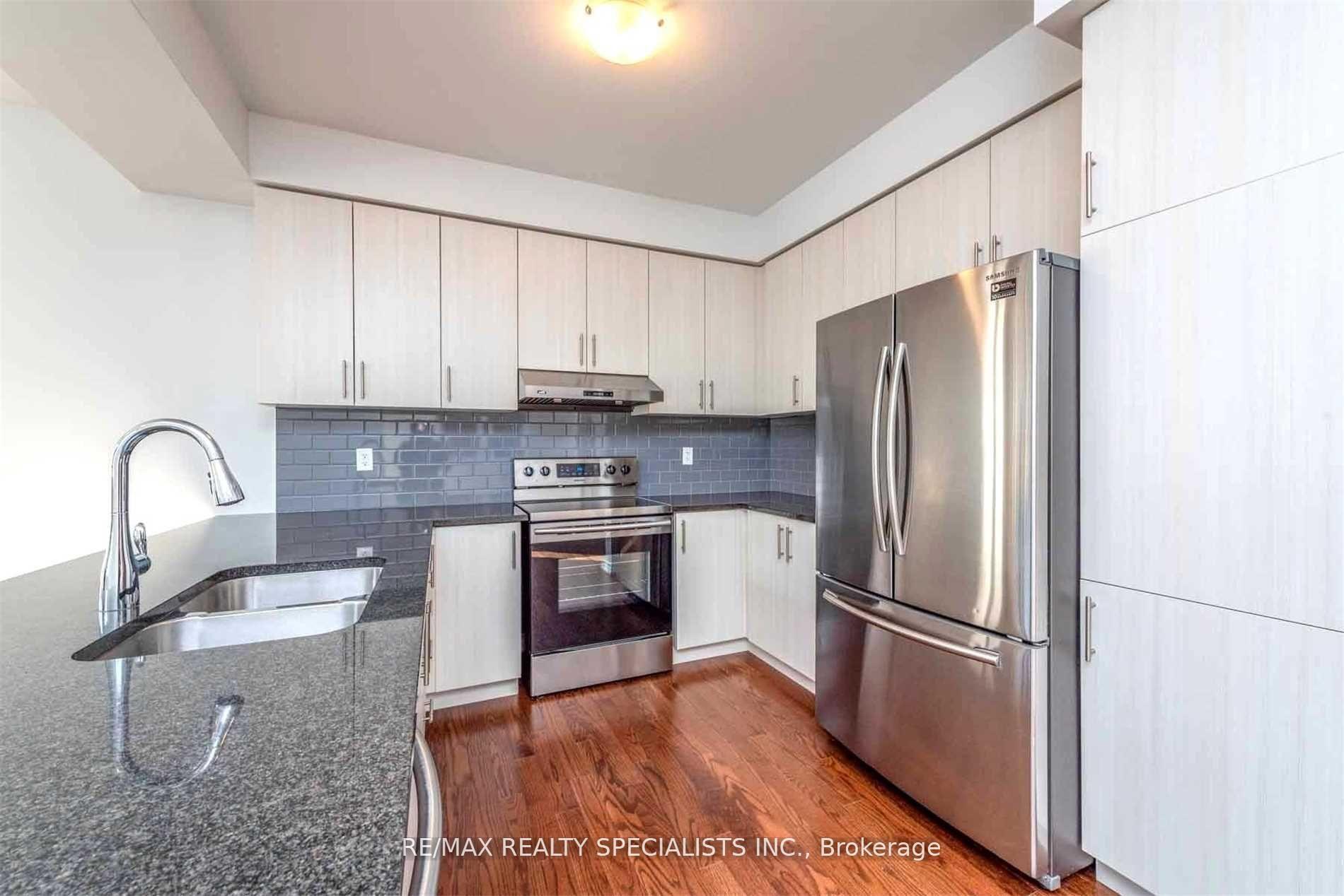 Photo 10 of 116 Lacrosse Trail, Vaughan, Kleinburg — HOMEH