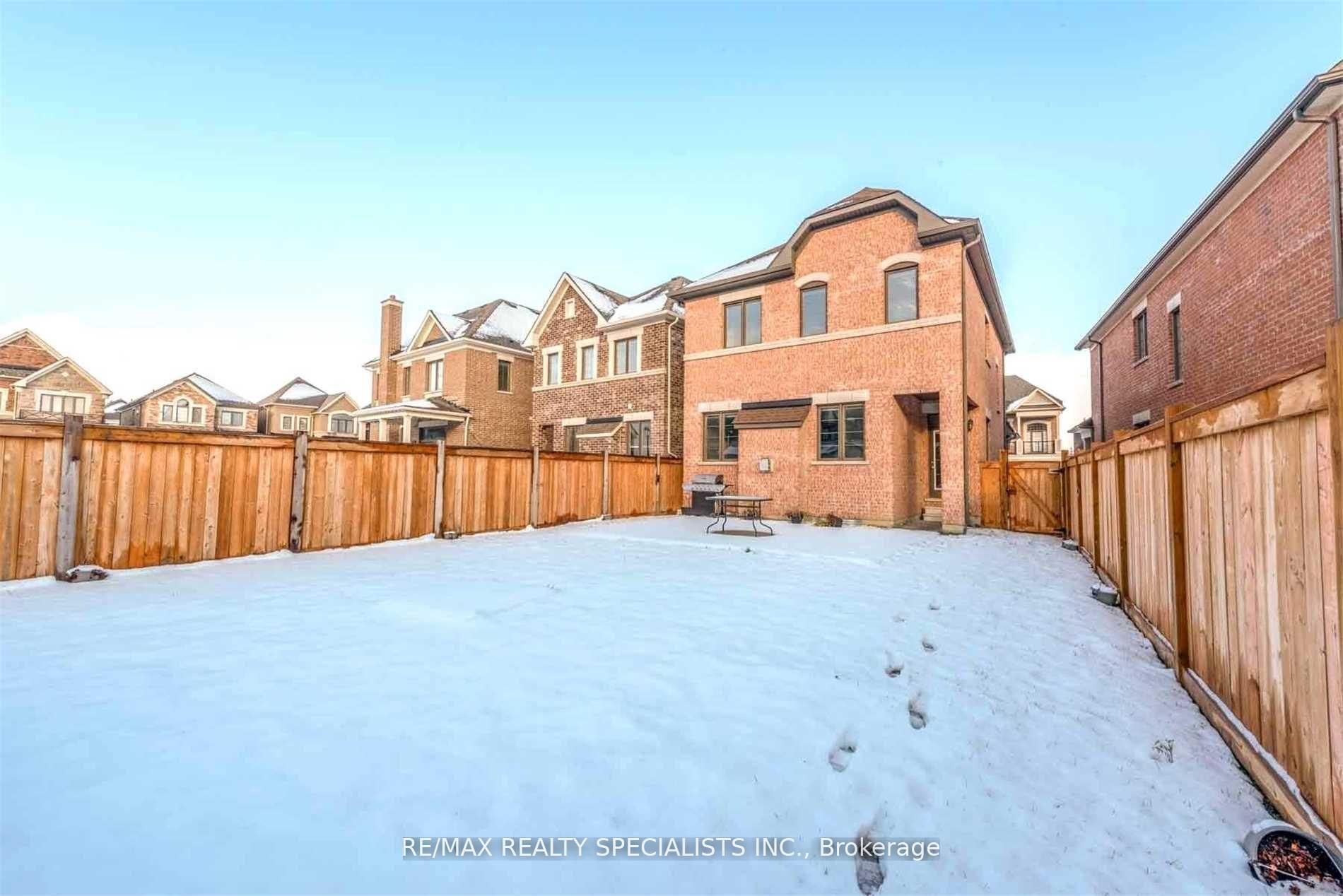 Photo 35 of 116 Lacrosse Trail, Vaughan, Kleinburg — HOMEH