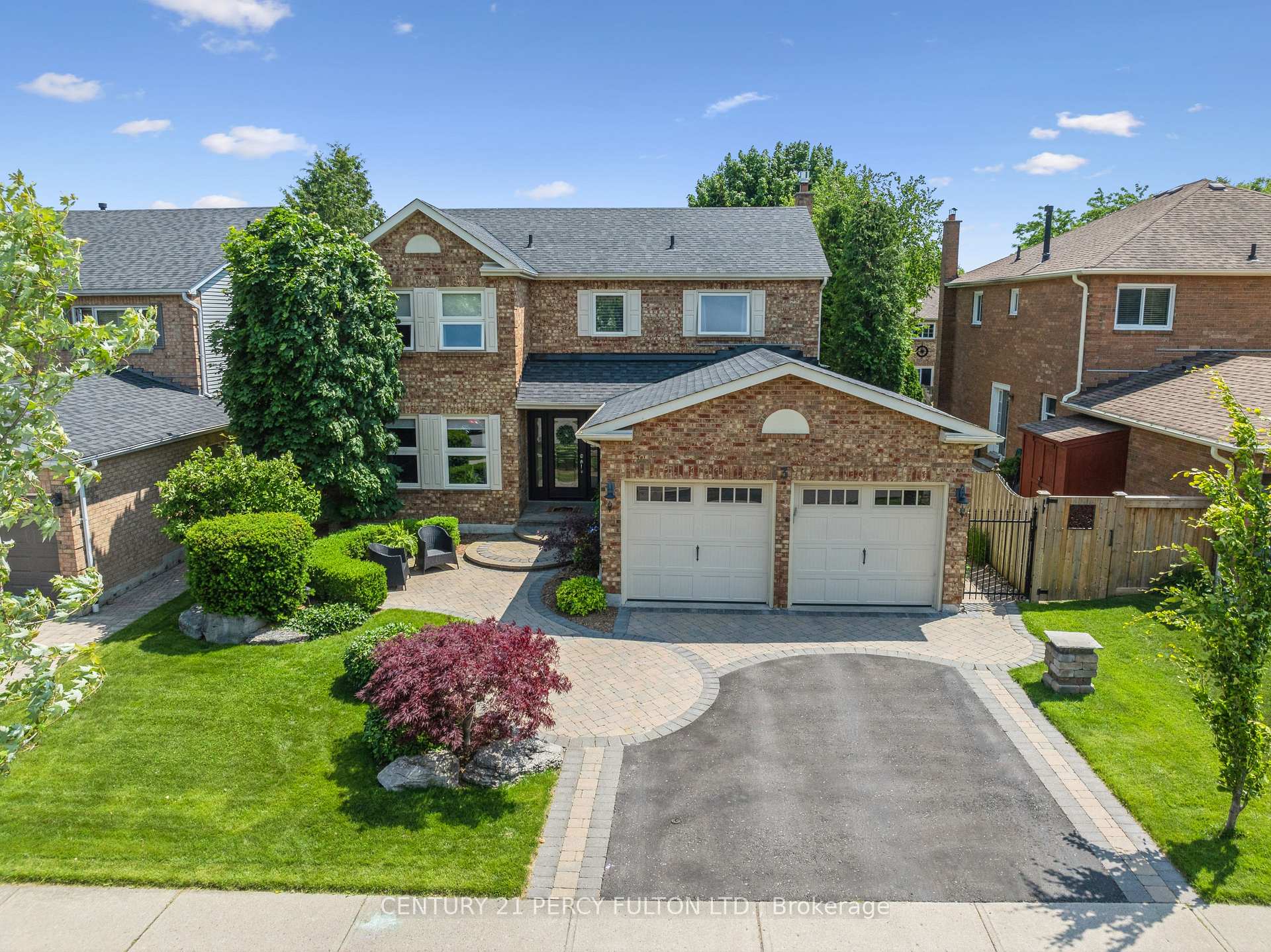 Photo 2 of 3 Chipperfield Crescent, Whitby, Pringle Creek — HOMEH