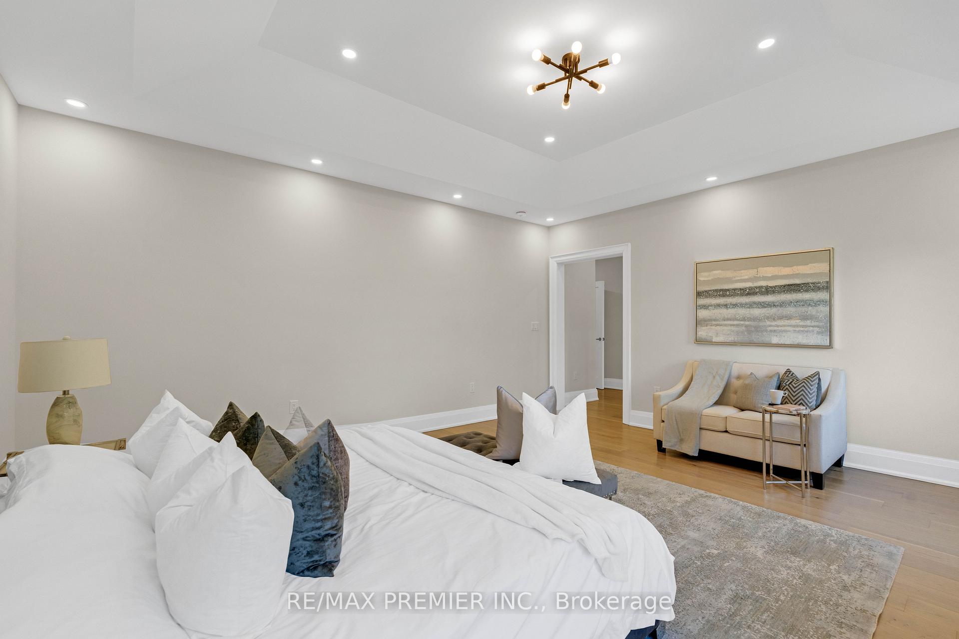 Photo 22 of 24 Francesca Court, Vaughan, East Woodbridge — HOMEH