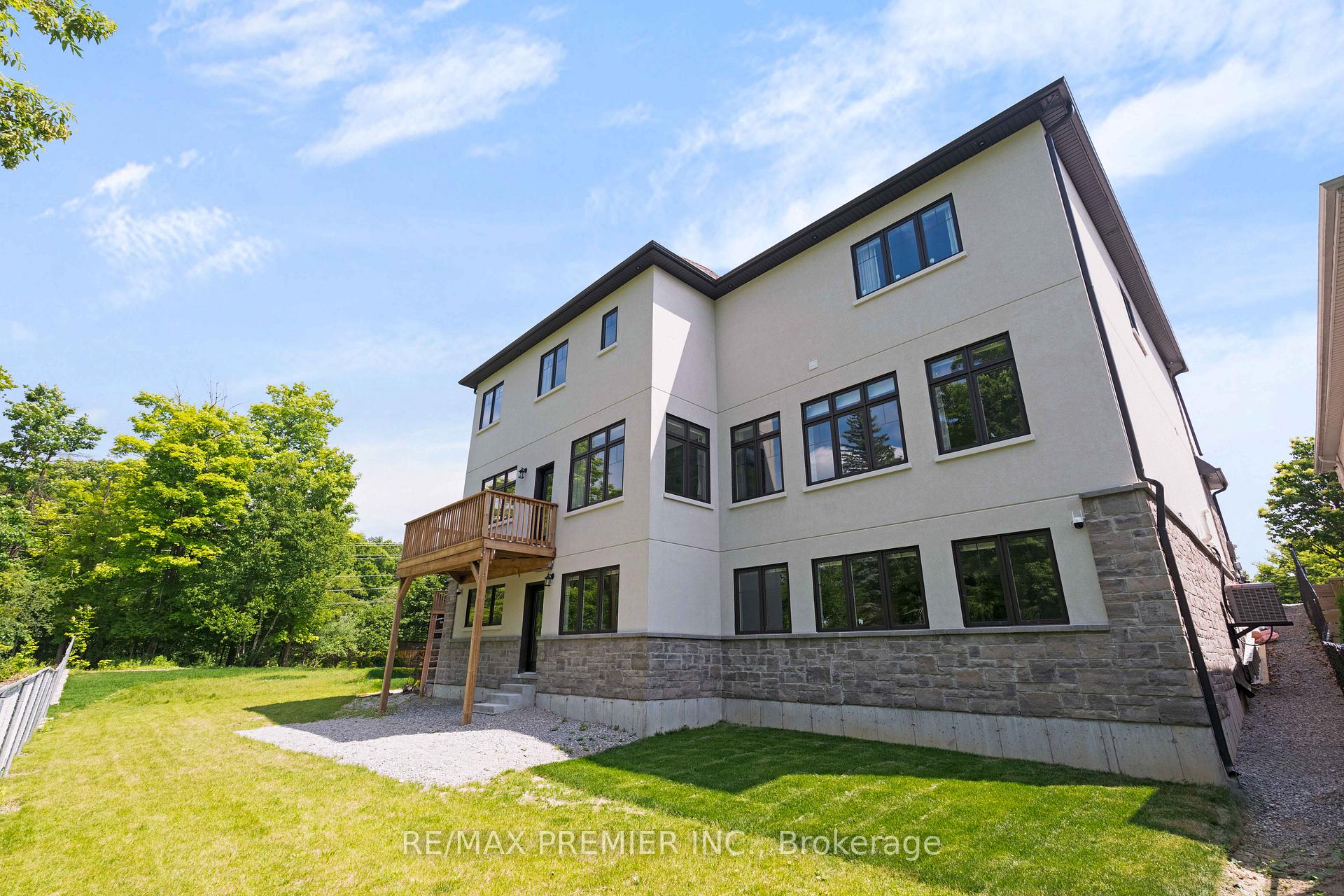 Photo 43 of 24 Francesca Court, Vaughan, East Woodbridge — HOMEH