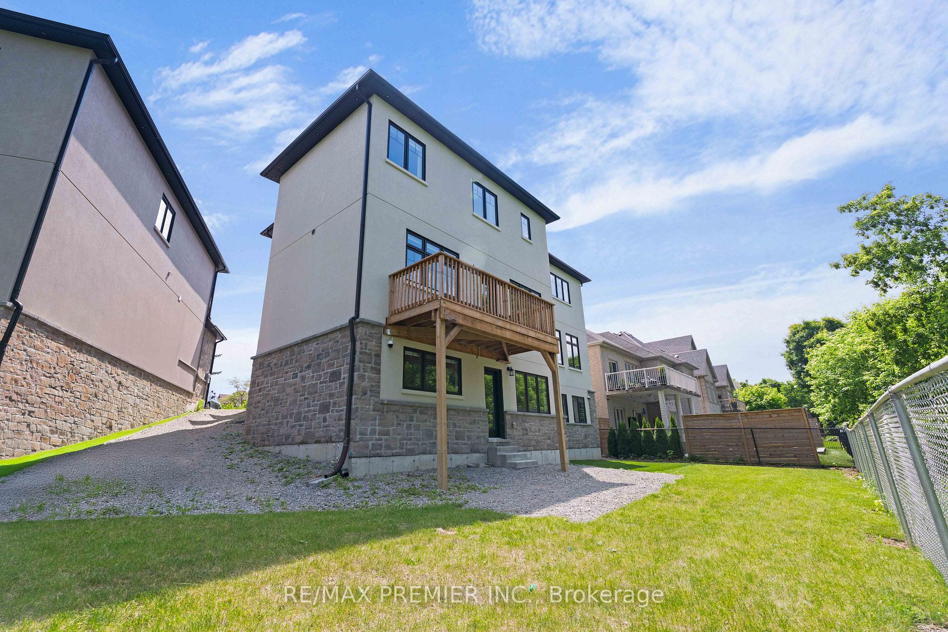 Photo 44 of 24 Francesca Court, Vaughan, East Woodbridge — HOMEH