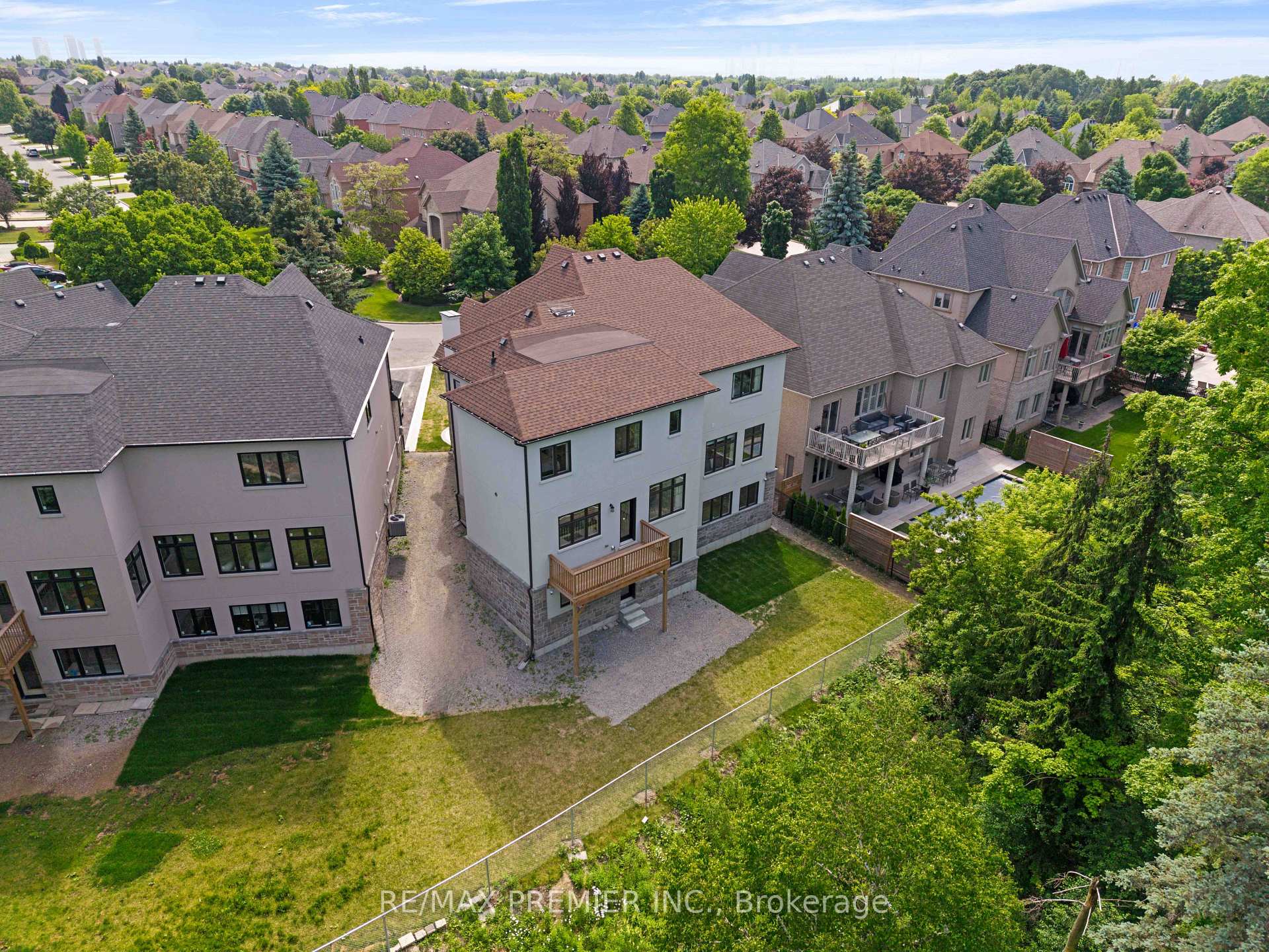 Photo 45 of 24 Francesca Court, Vaughan, East Woodbridge — HOMEH