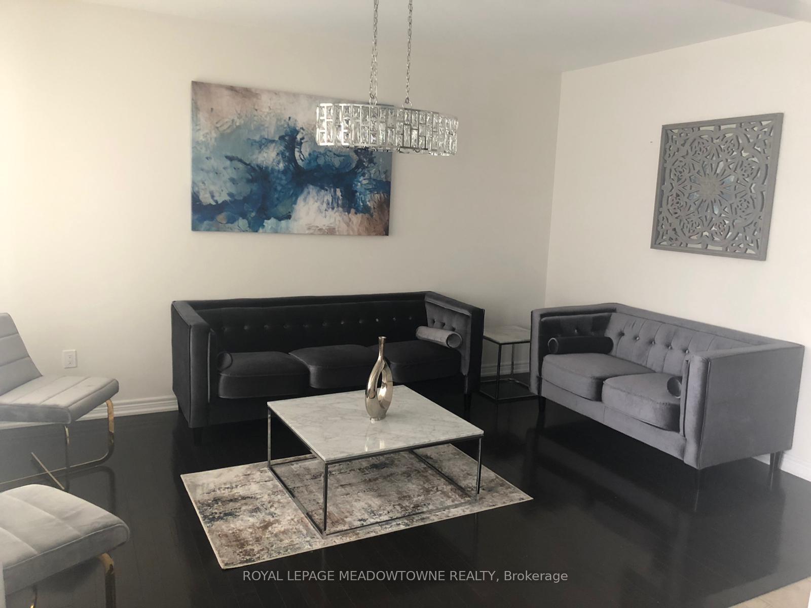 Photo 2 of 115 Barons Street, Vaughan, Kleinburg — HOMEH