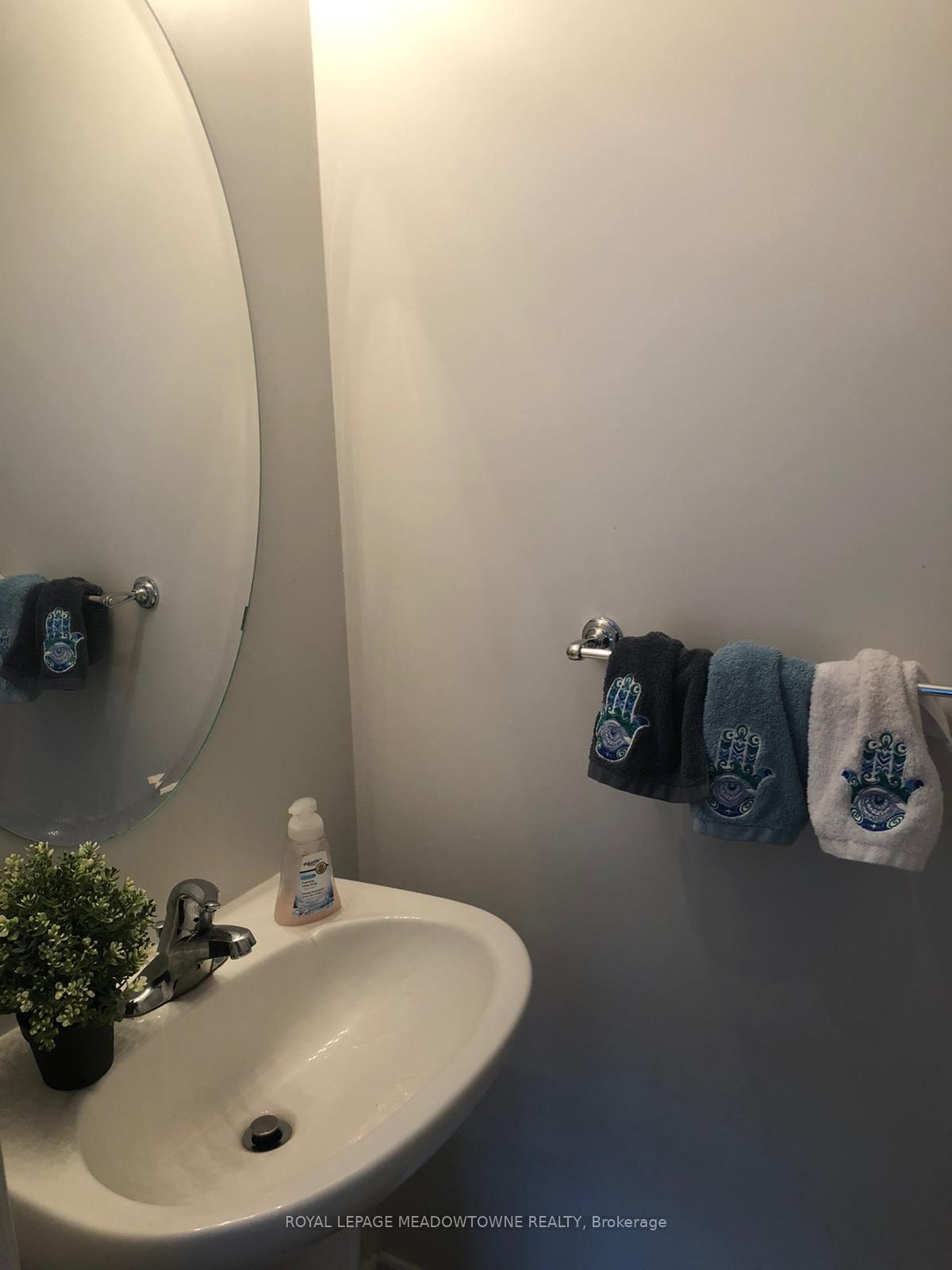 Photo 17 of 115 Barons Street, Vaughan, Kleinburg — HOMEH