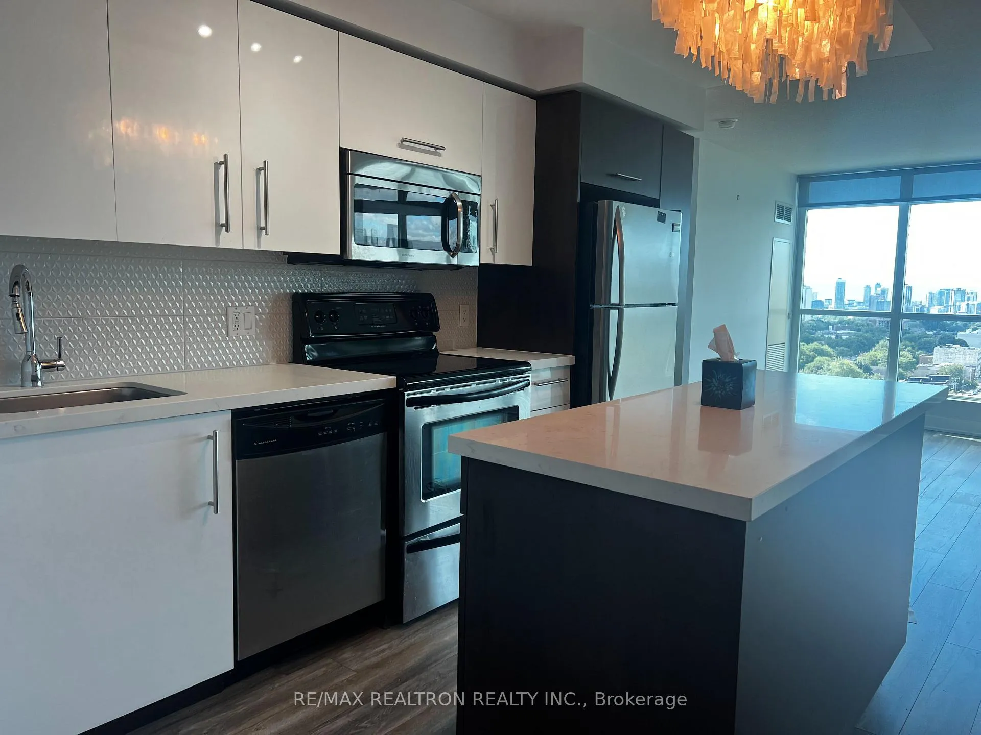 Photo 7 of Unit 2002, 1048 Broadview Ave, Toronto, Broadview North — HOMEH
