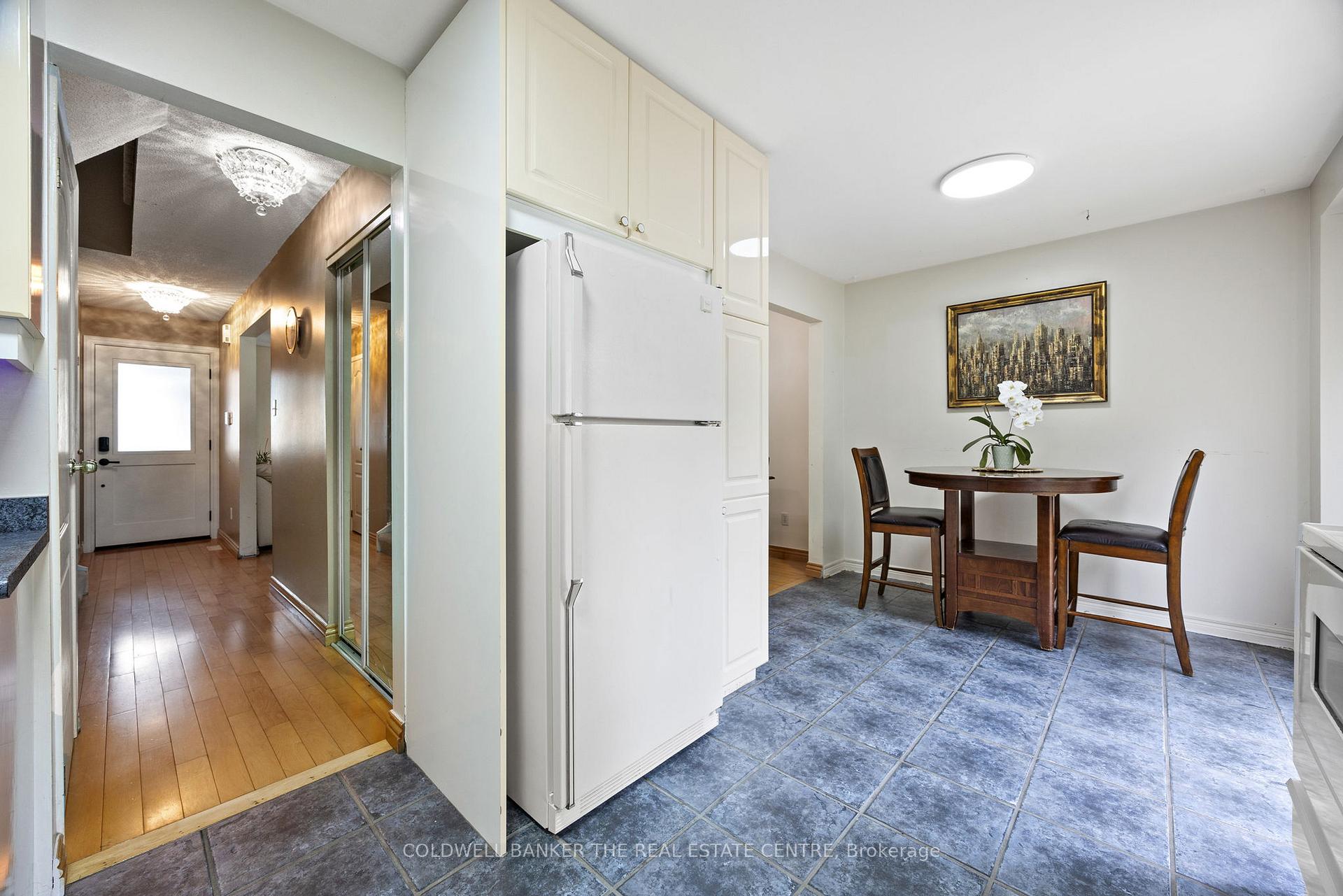 Photo 19 of 32 Rejane Crescent, Vaughan, Crestwood-Springfarm-Yorkhill — HOMEH
