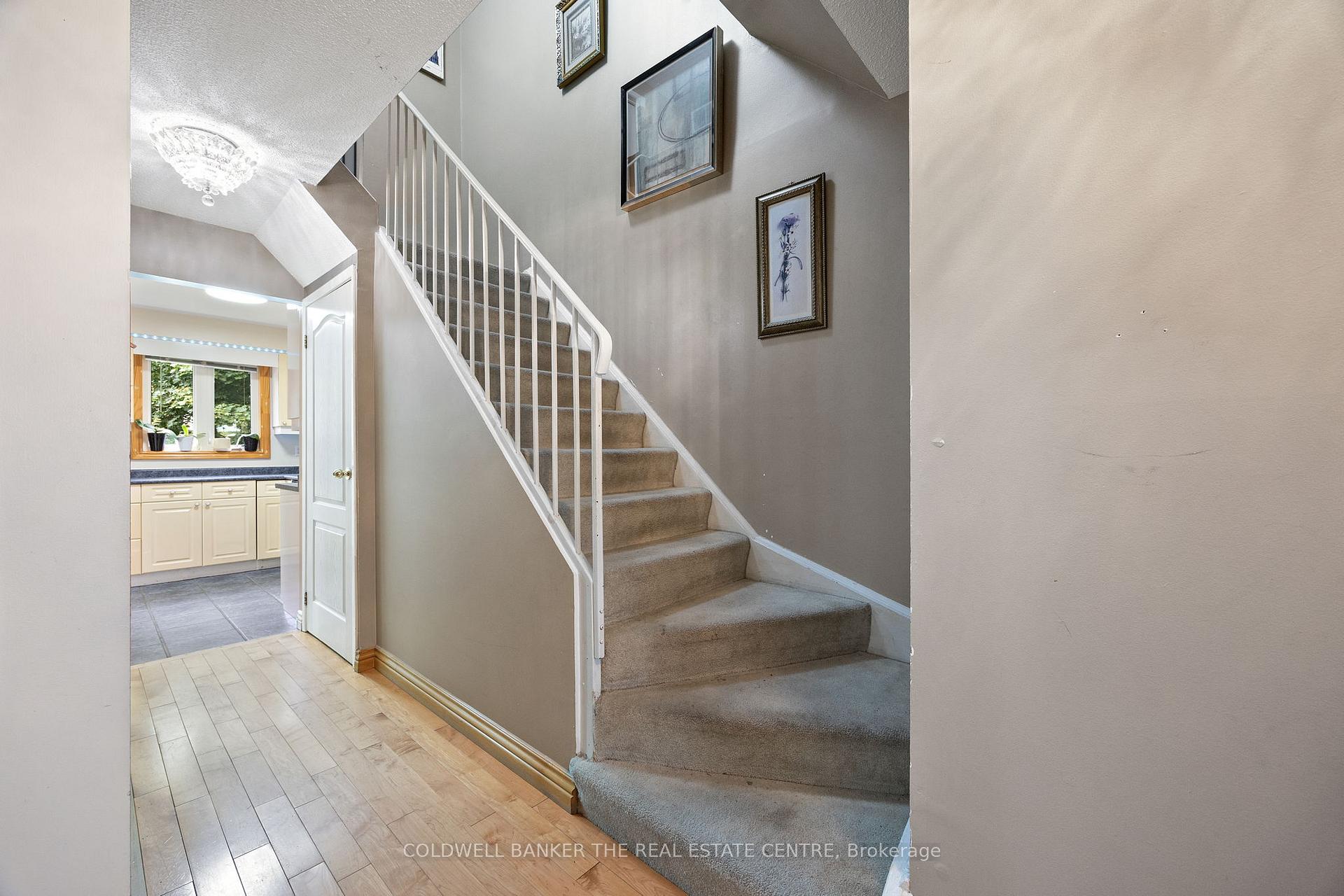 Photo 20 of 32 Rejane Crescent, Vaughan, Crestwood-Springfarm-Yorkhill — HOMEH