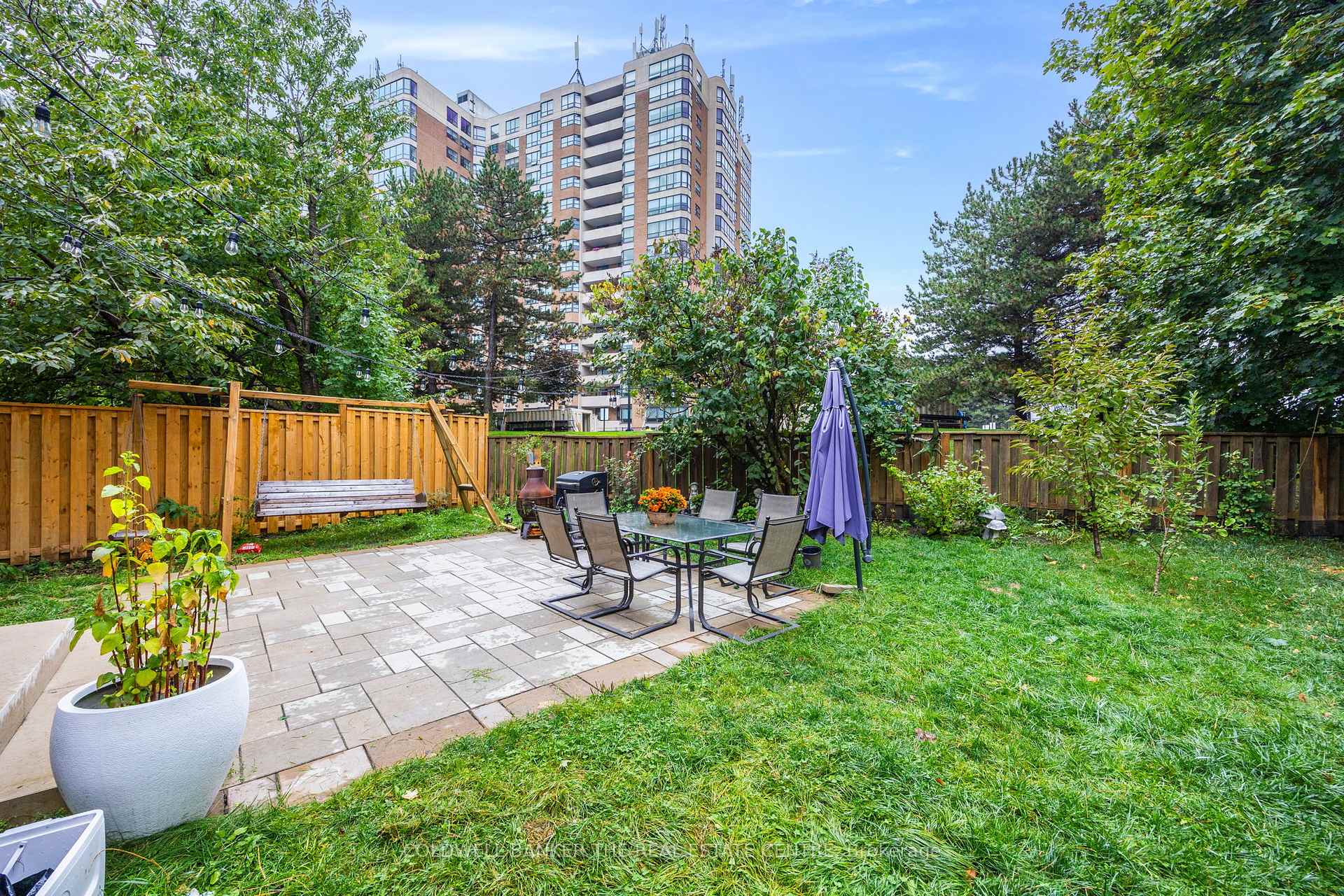 Photo 25 of 32 Rejane Crescent, Vaughan, Crestwood-Springfarm-Yorkhill — HOMEH