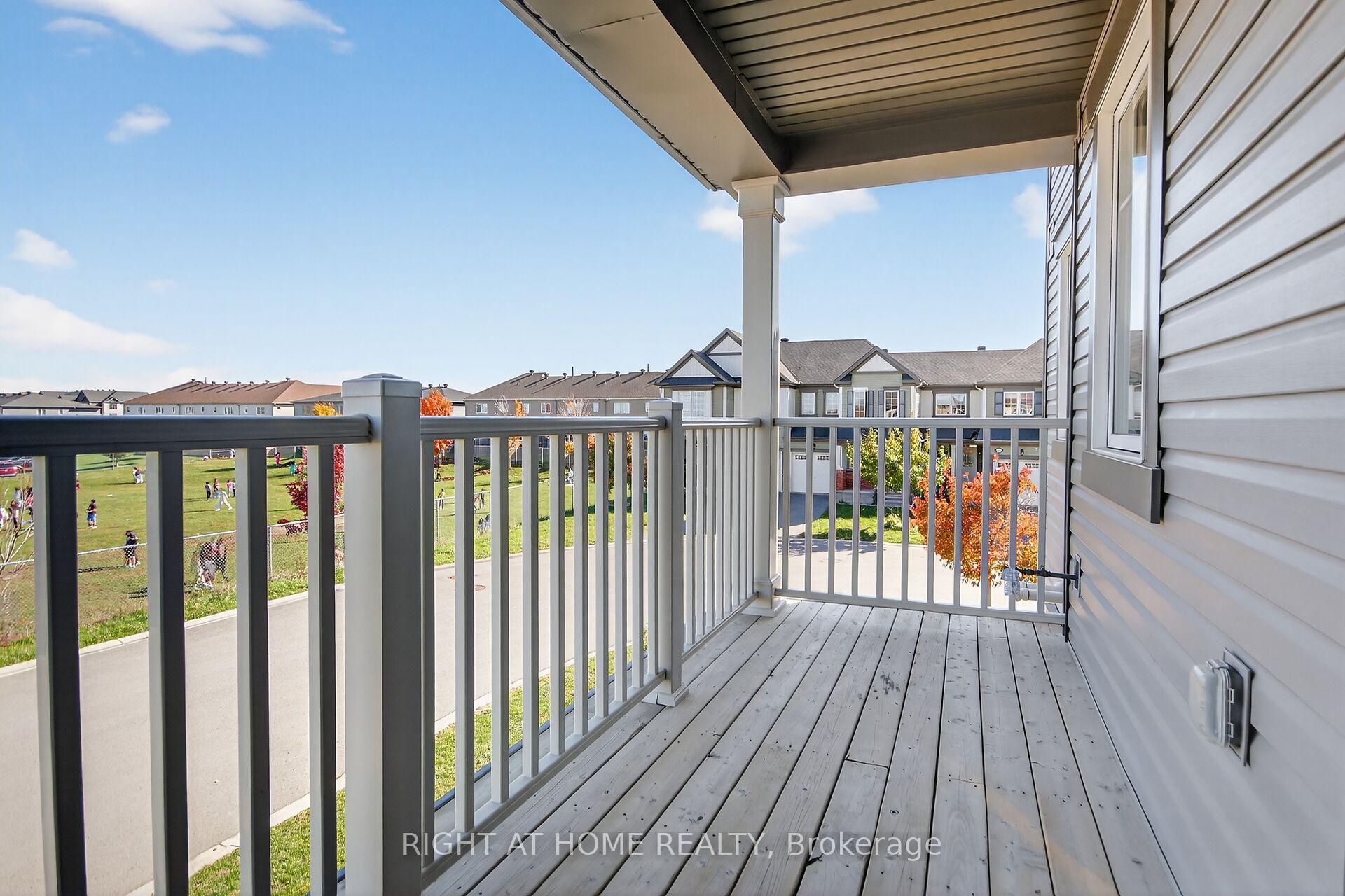 Photo 4 of 91 Buffalograss Crescent, Ottawa, Barrhaven - Half Moon Bay — HOMEH