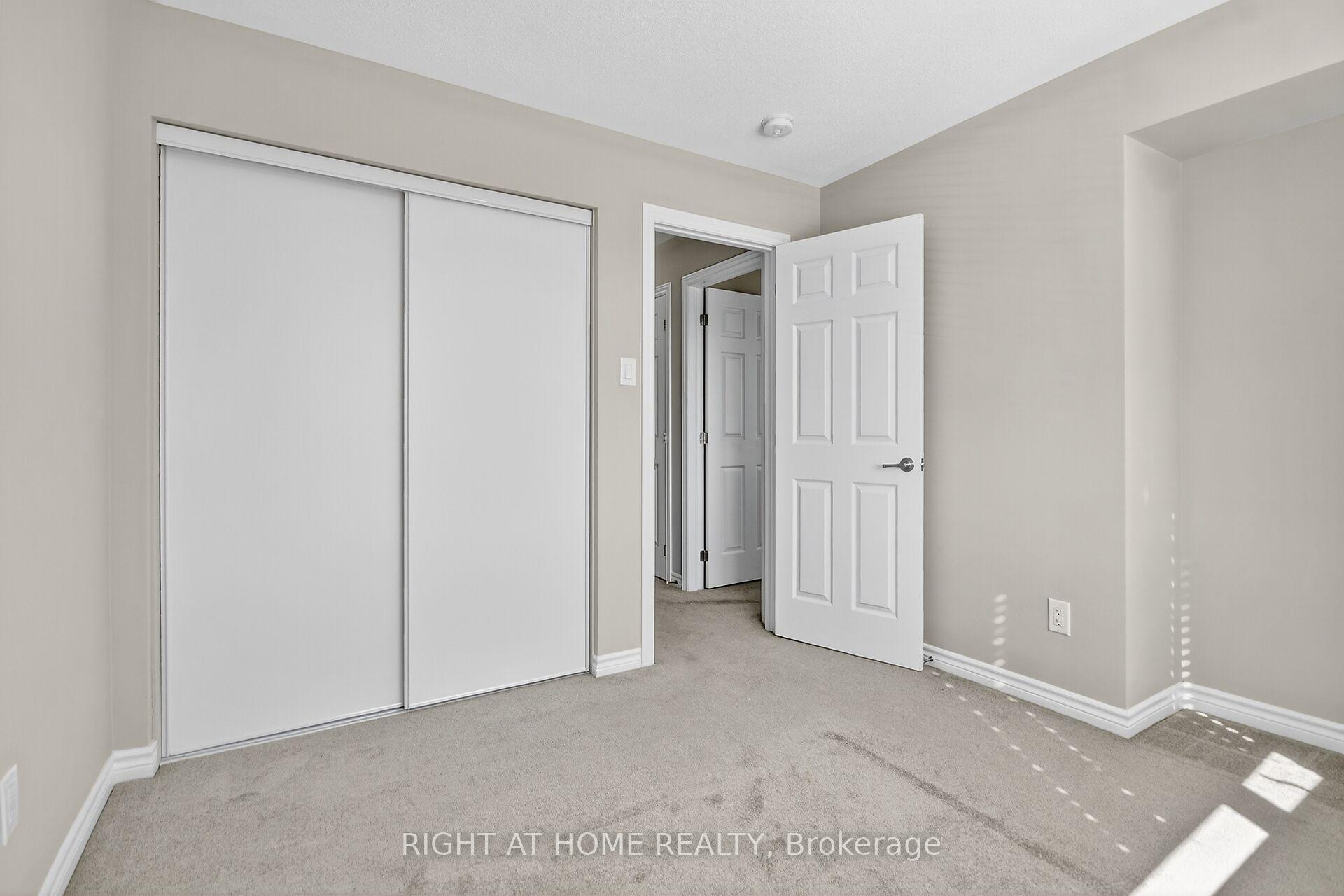 Photo 5 of 91 Buffalograss Crescent, Ottawa, Barrhaven - Half Moon Bay — HOMEH