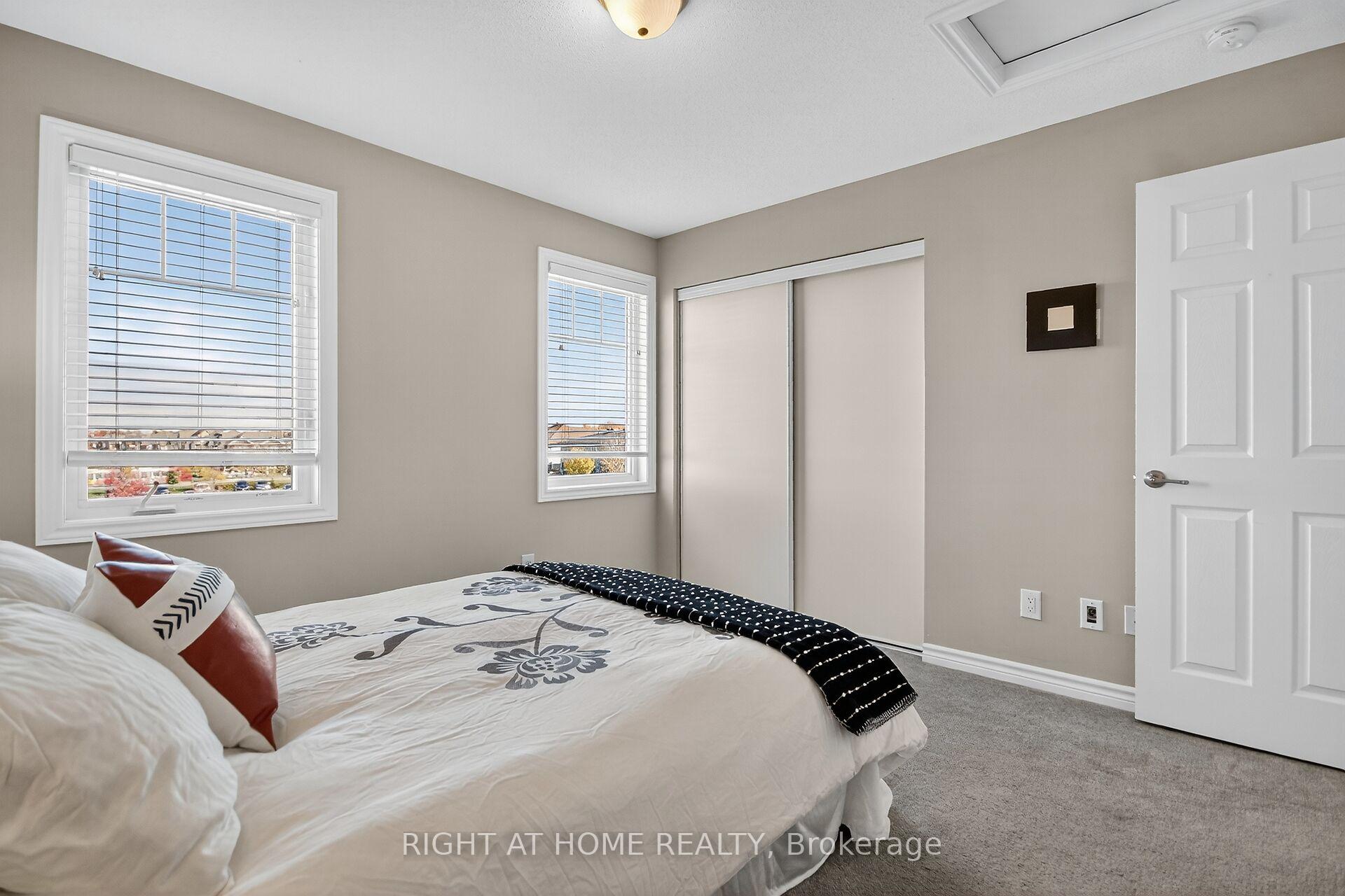 Photo 11 of 91 Buffalograss Crescent, Ottawa, Barrhaven - Half Moon Bay — HOMEH