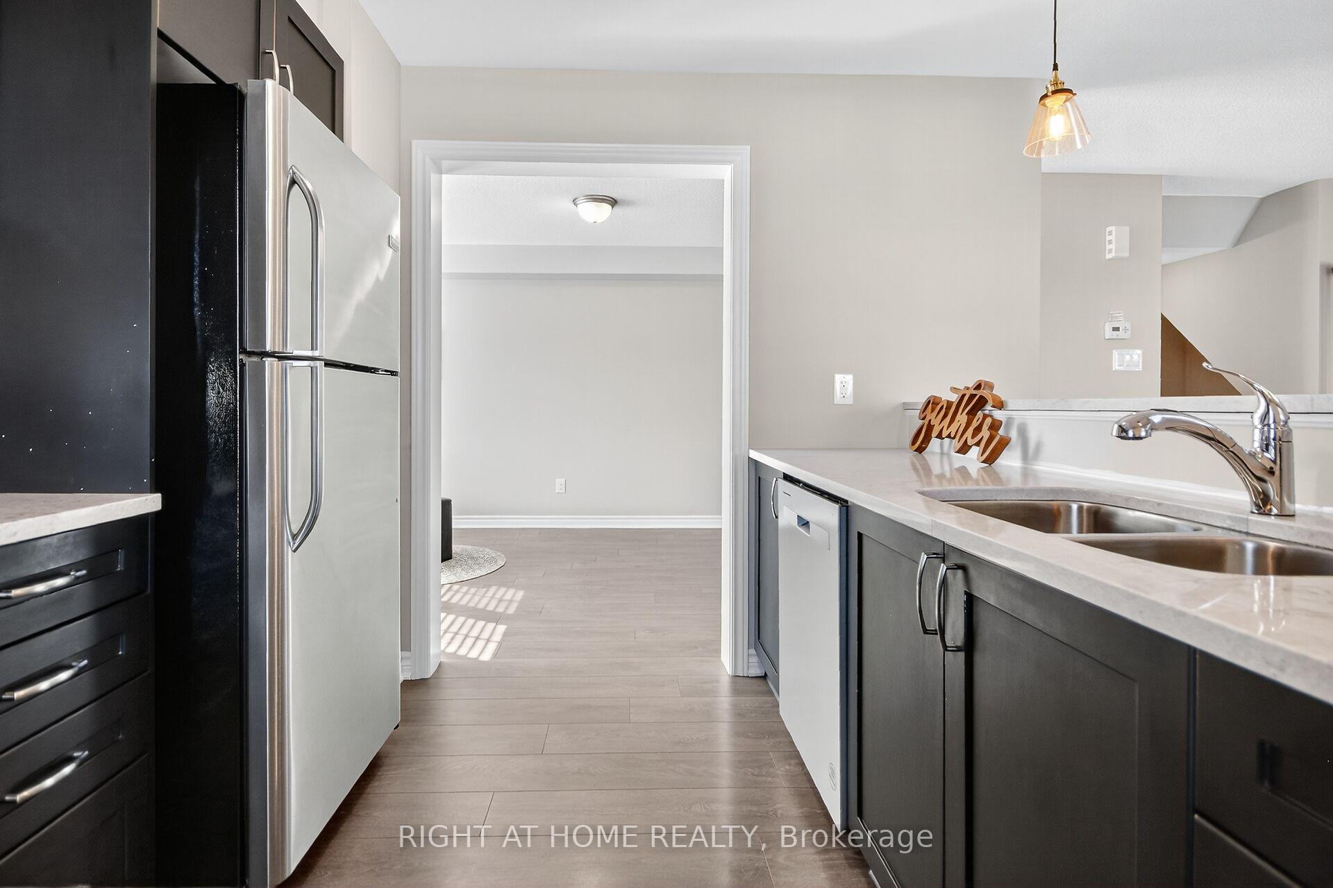 Photo 15 of 91 Buffalograss Crescent, Ottawa, Barrhaven - Half Moon Bay — HOMEH