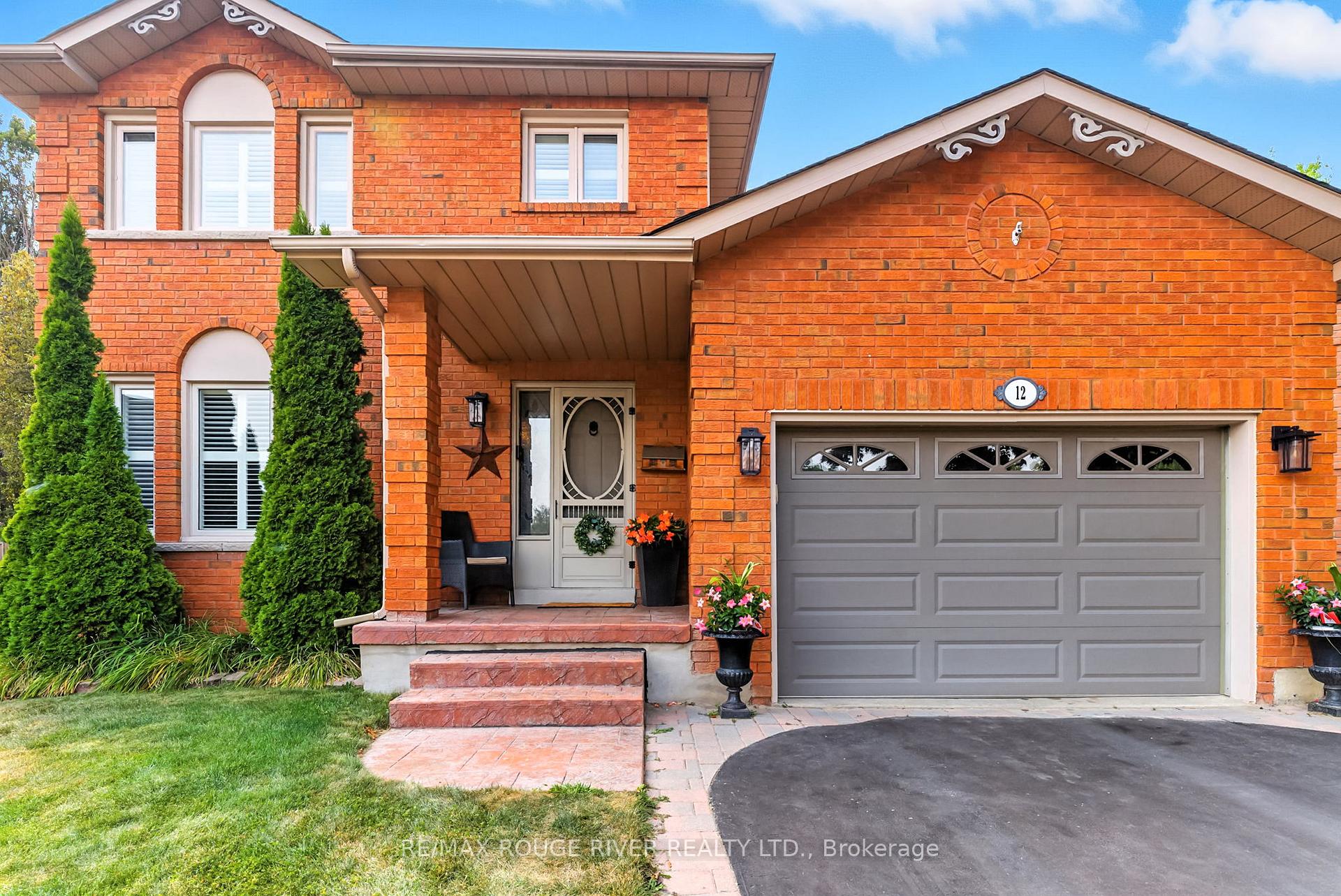 Photo 2 of 12 Limestone Crescent, Whitby, Pringle Creek — HOMEH