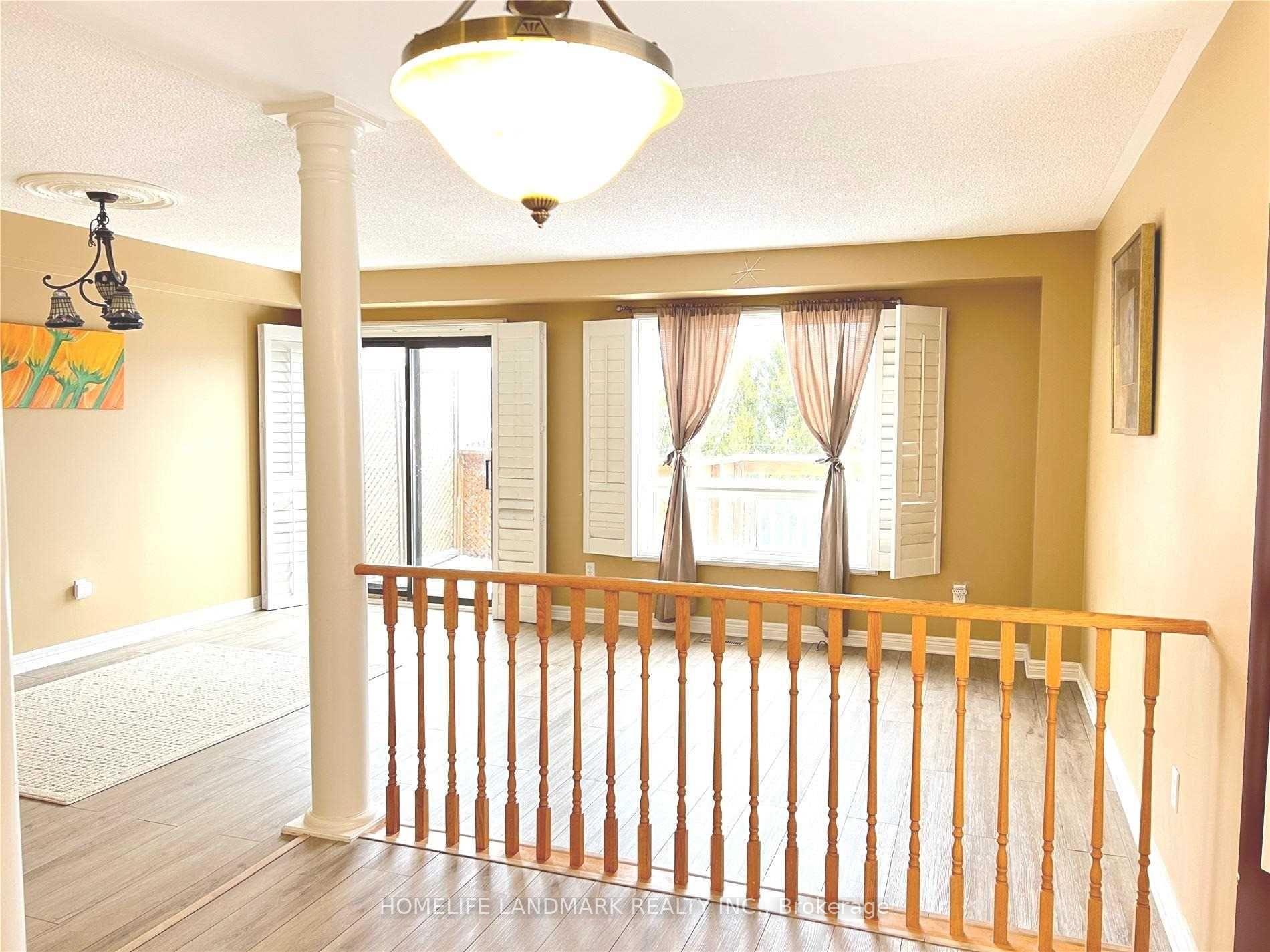 Photo 5 of 131 Primeau Drive, Aurora, Aurora Grove — HOMEH