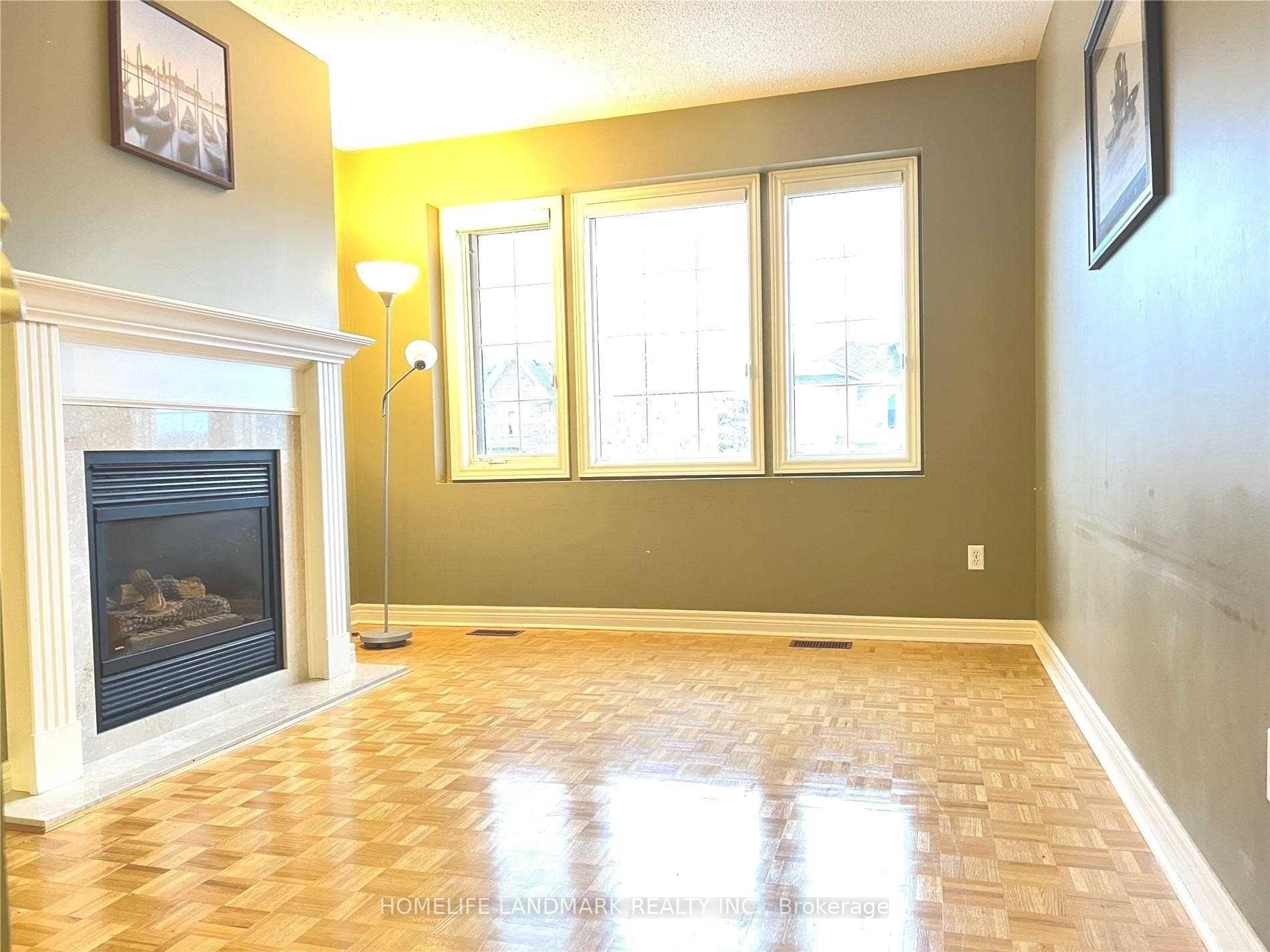 Photo 6 of 131 Primeau Drive, Aurora, Aurora Grove — HOMEH