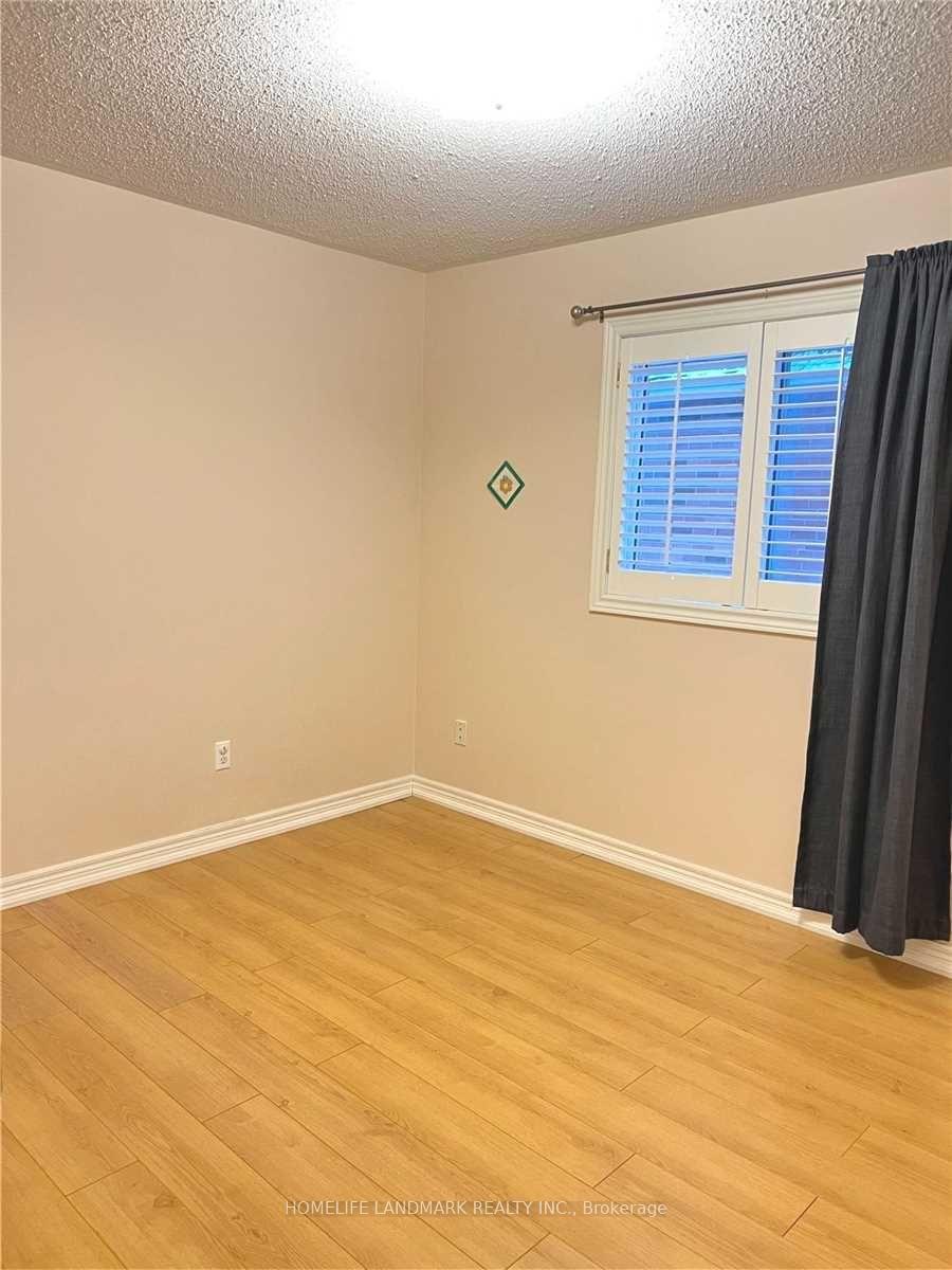 Photo 10 of 131 Primeau Drive, Aurora, Aurora Grove — HOMEH