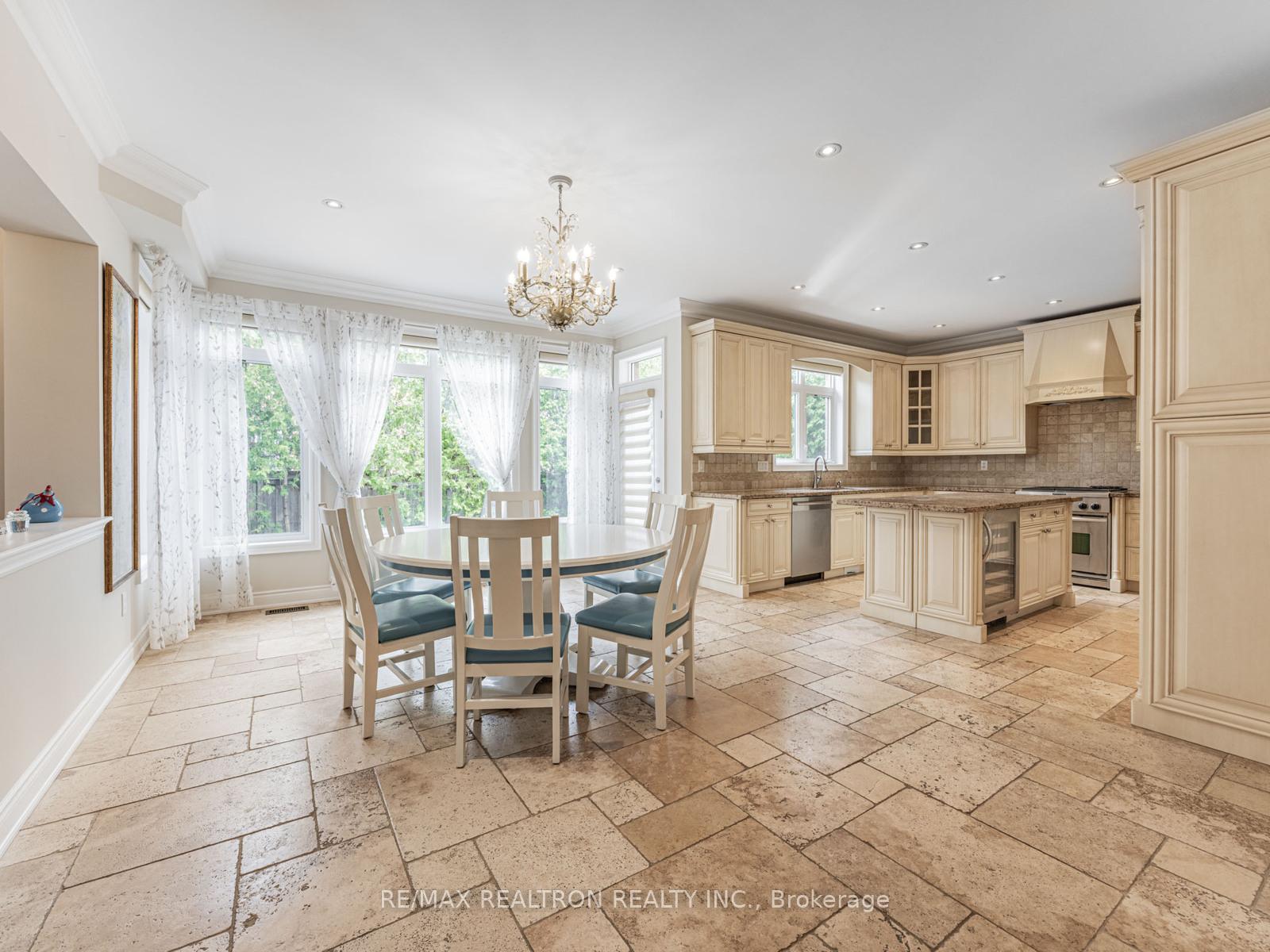 Photo 13 of 130 Cooks Mill Crescent, Vaughan, Patterson — HOMEH