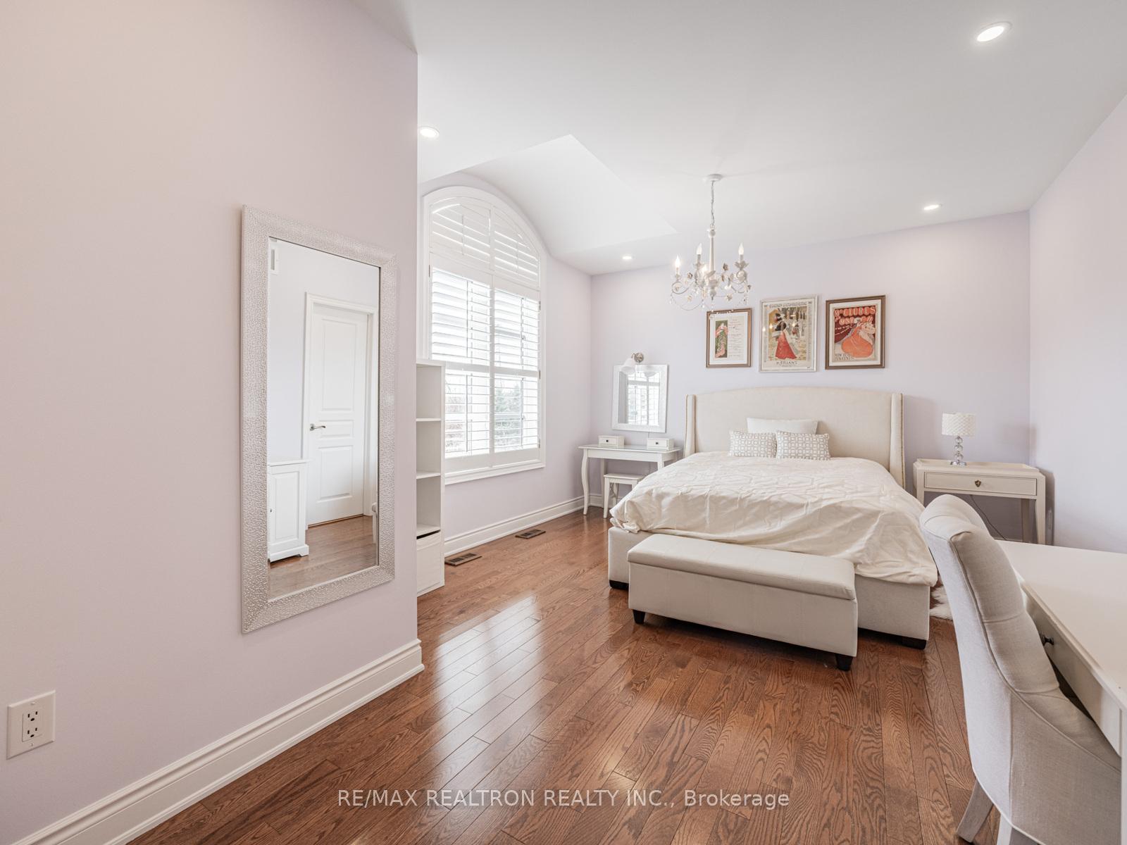 Photo 19 of 130 Cooks Mill Crescent, Vaughan, Patterson — HOMEH
