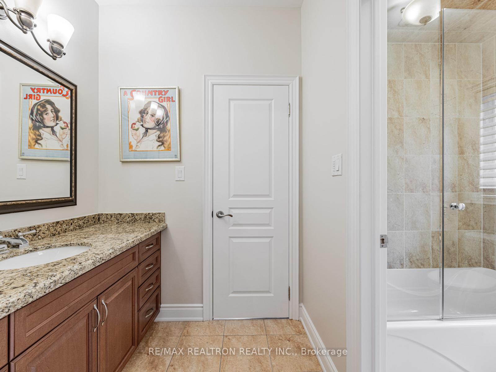 Photo 23 of 130 Cooks Mill Crescent, Vaughan, Patterson — HOMEH