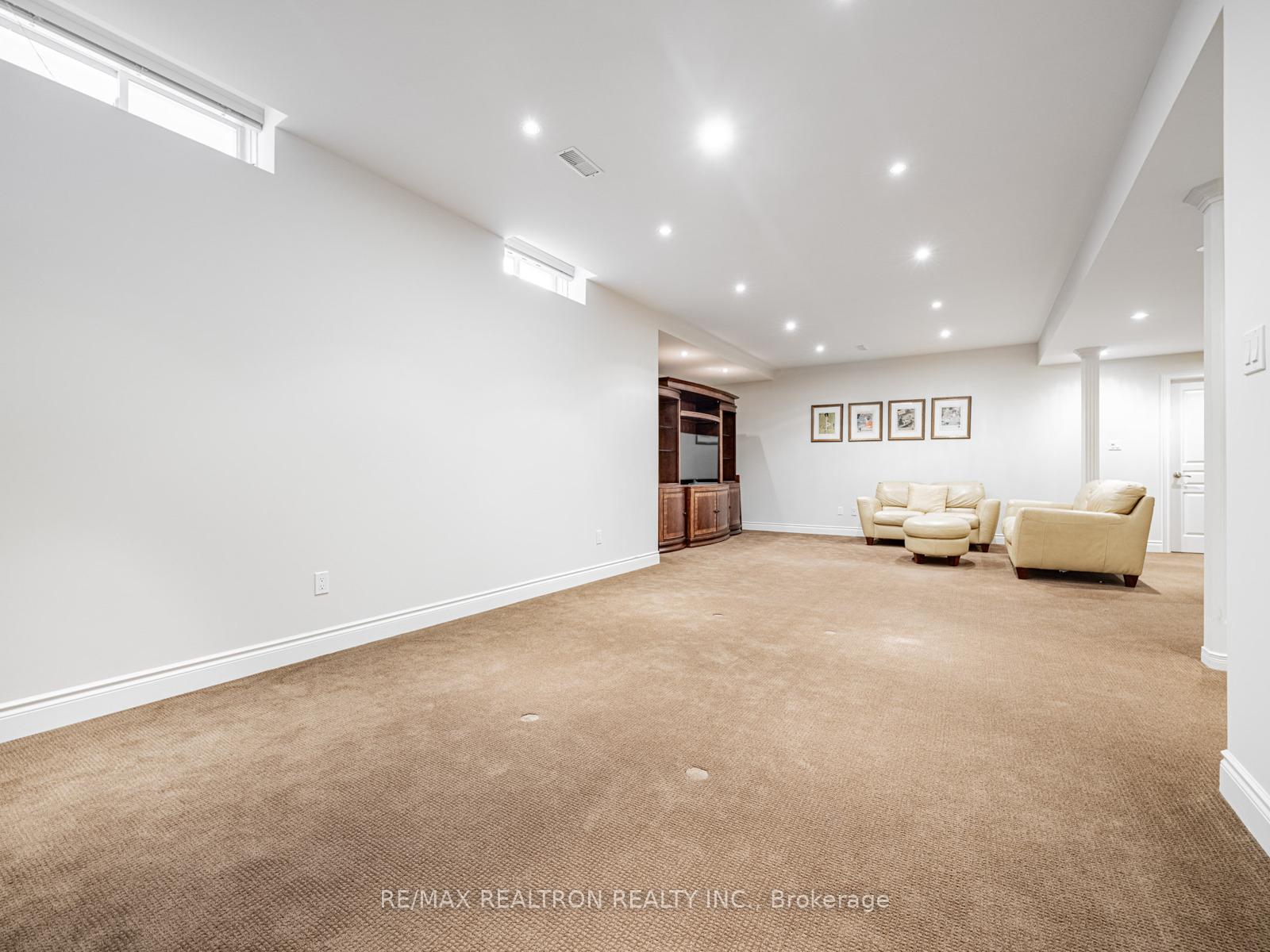 Photo 33 of 130 Cooks Mill Crescent, Vaughan, Patterson — HOMEH