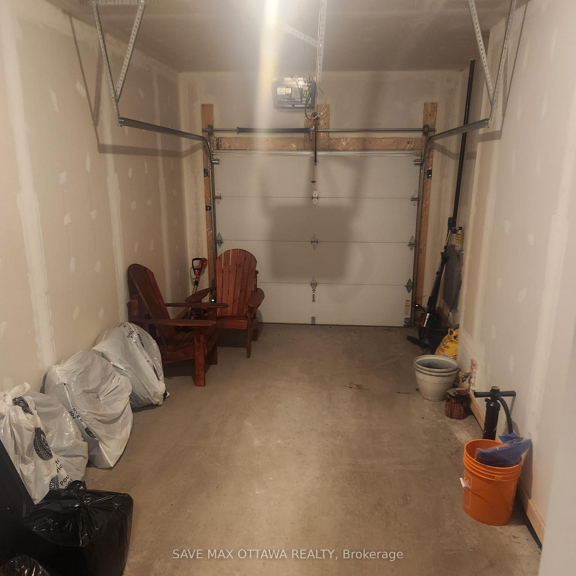 Photo 9 of 829 Brian Good Avenue, Ottawa, Riverside South/Gloucester Glen — HOMEH