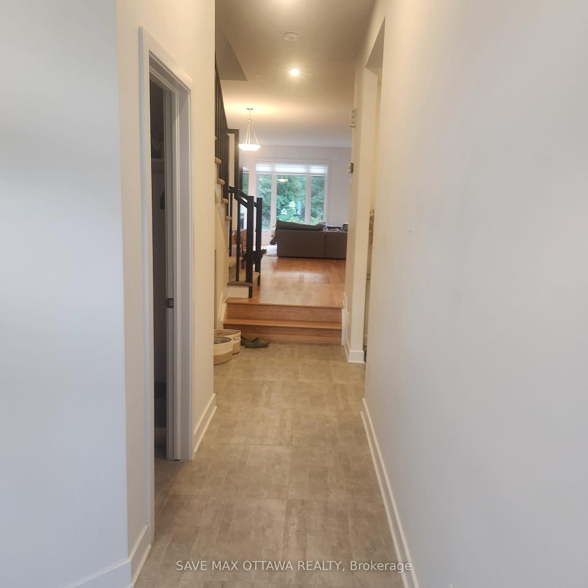 Photo 2 of 829 Brian Good Avenue, Ottawa, Riverside South/Gloucester Glen — HOMEH