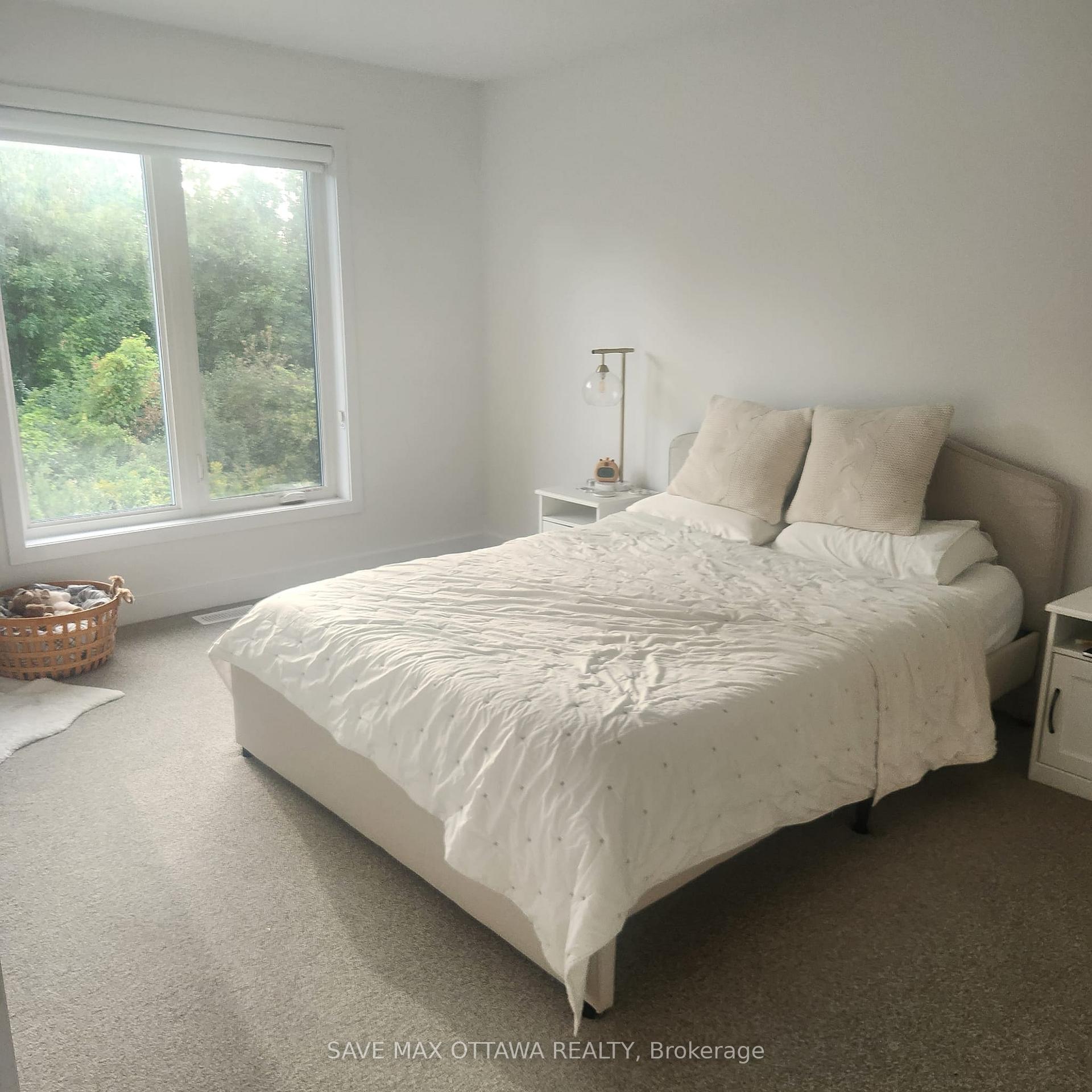 Photo 10 of 829 Brian Good Avenue, Ottawa, Riverside South/Gloucester Glen — HOMEH