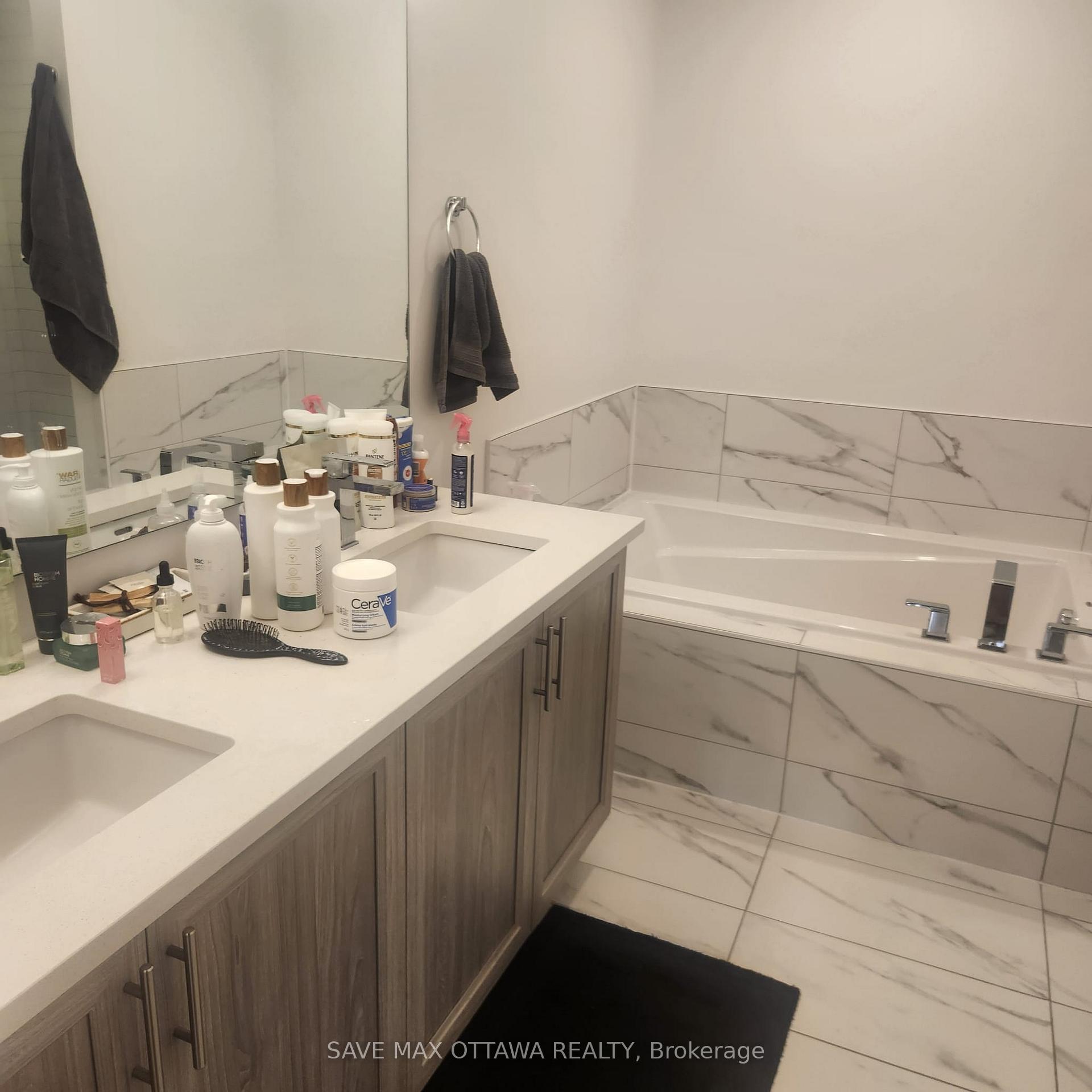 Photo 11 of 829 Brian Good Avenue, Ottawa, Riverside South/Gloucester Glen — HOMEH