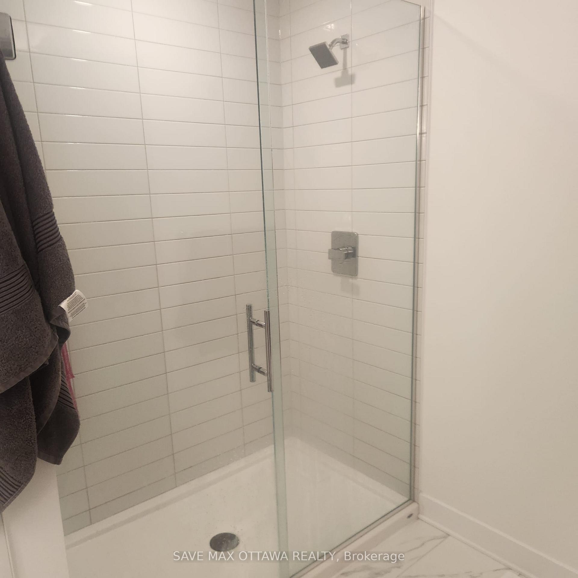 Photo 13 of 829 Brian Good Avenue, Ottawa, Riverside South/Gloucester Glen — HOMEH