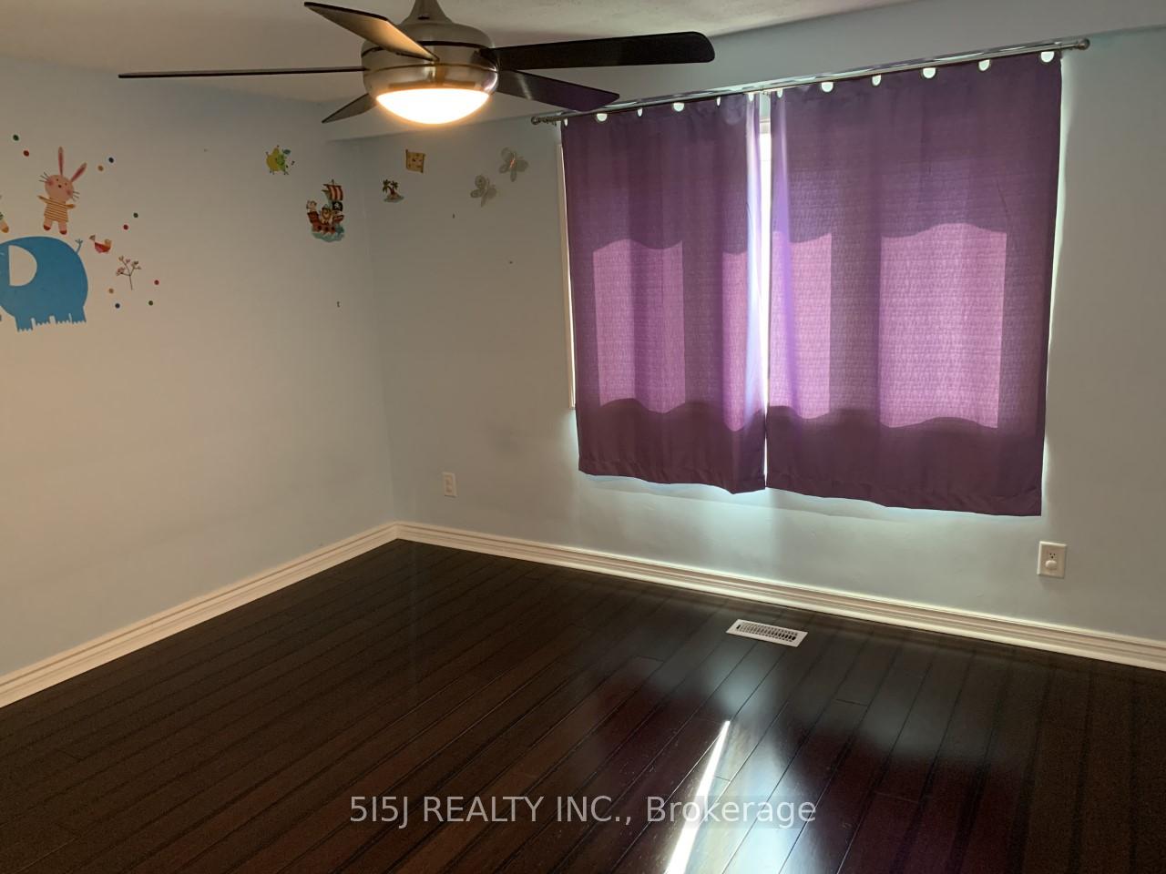 Photo 3 of 251 Lupin Drive, Whitby, Downtown Whitby — HOMEH