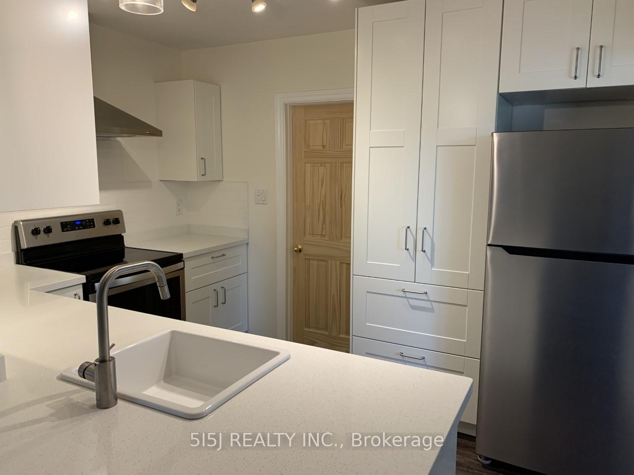 Photo 7 of 251 Lupin Drive, Whitby, Downtown Whitby — HOMEH