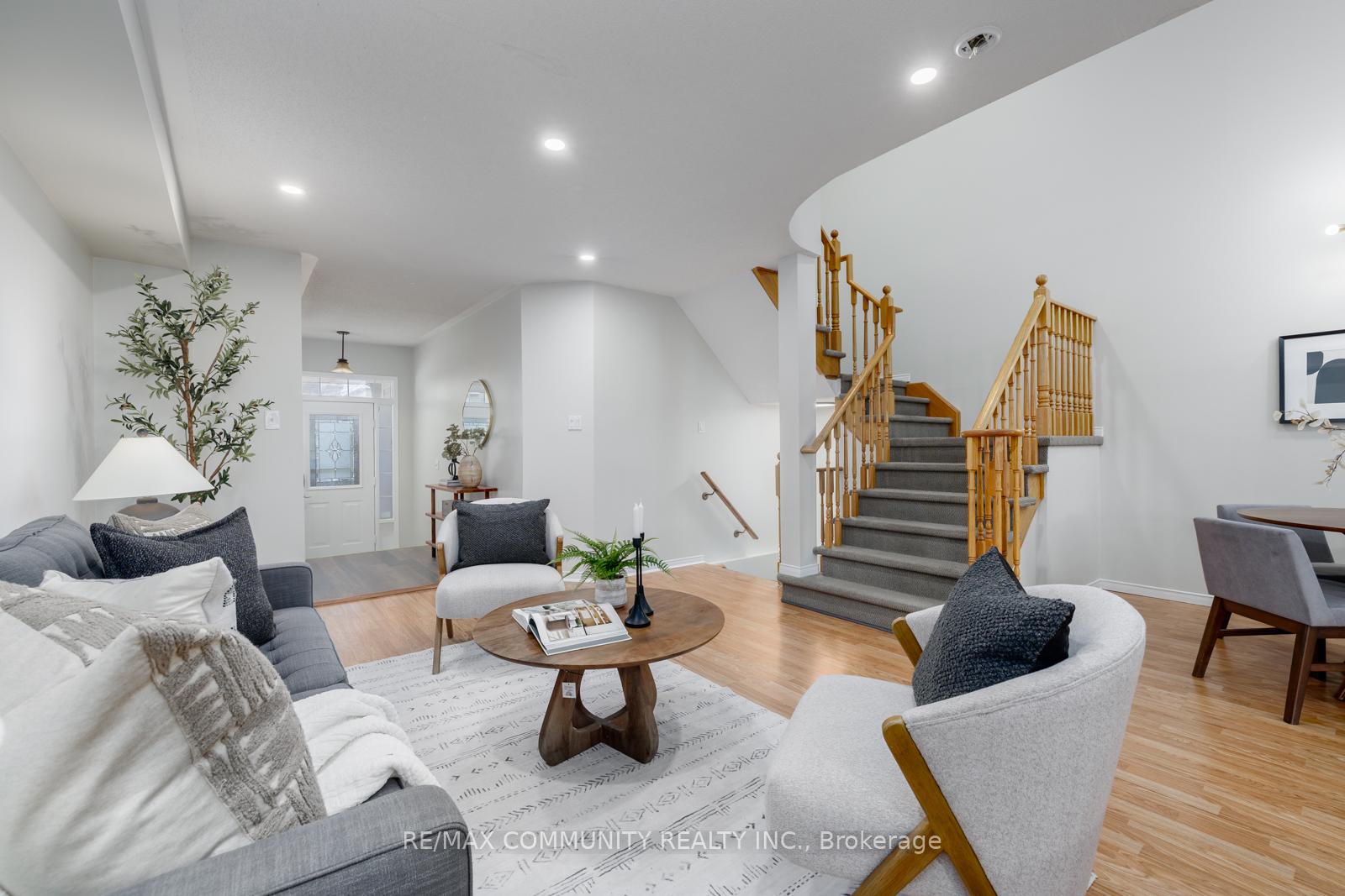 Photo 15 of 23 Beadle Drive, Ajax, South East — HOMEH