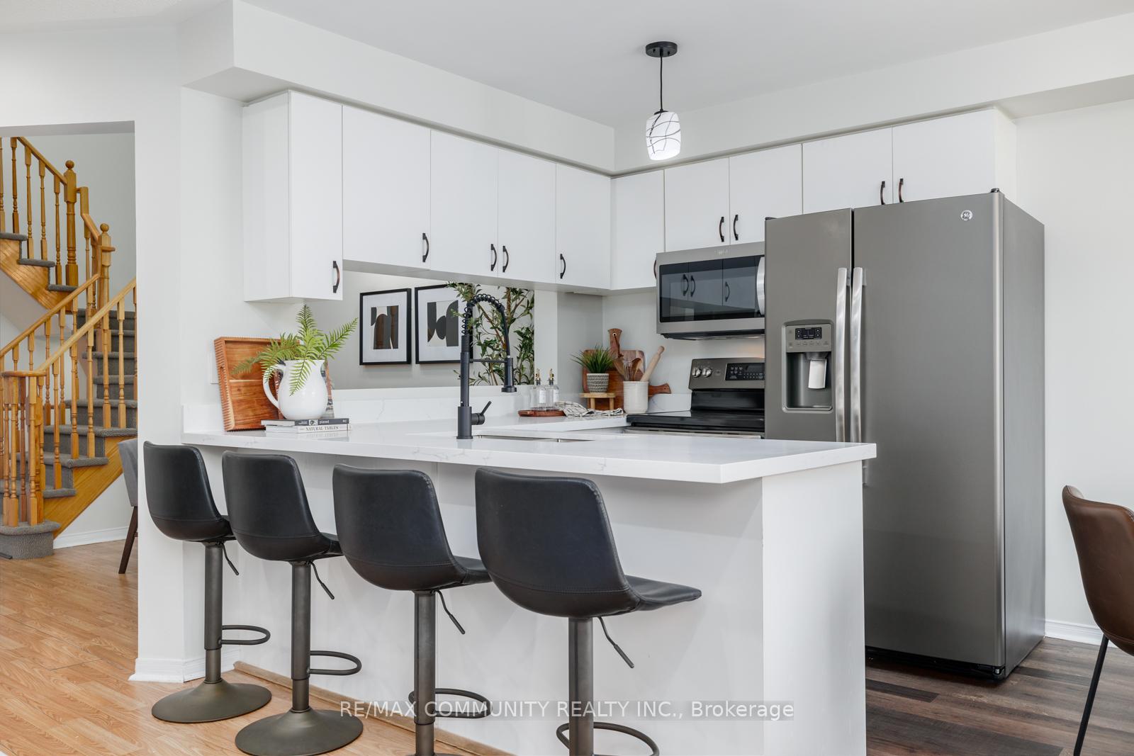 Photo 10 of 23 Beadle Drive, Ajax, South East — HOMEH