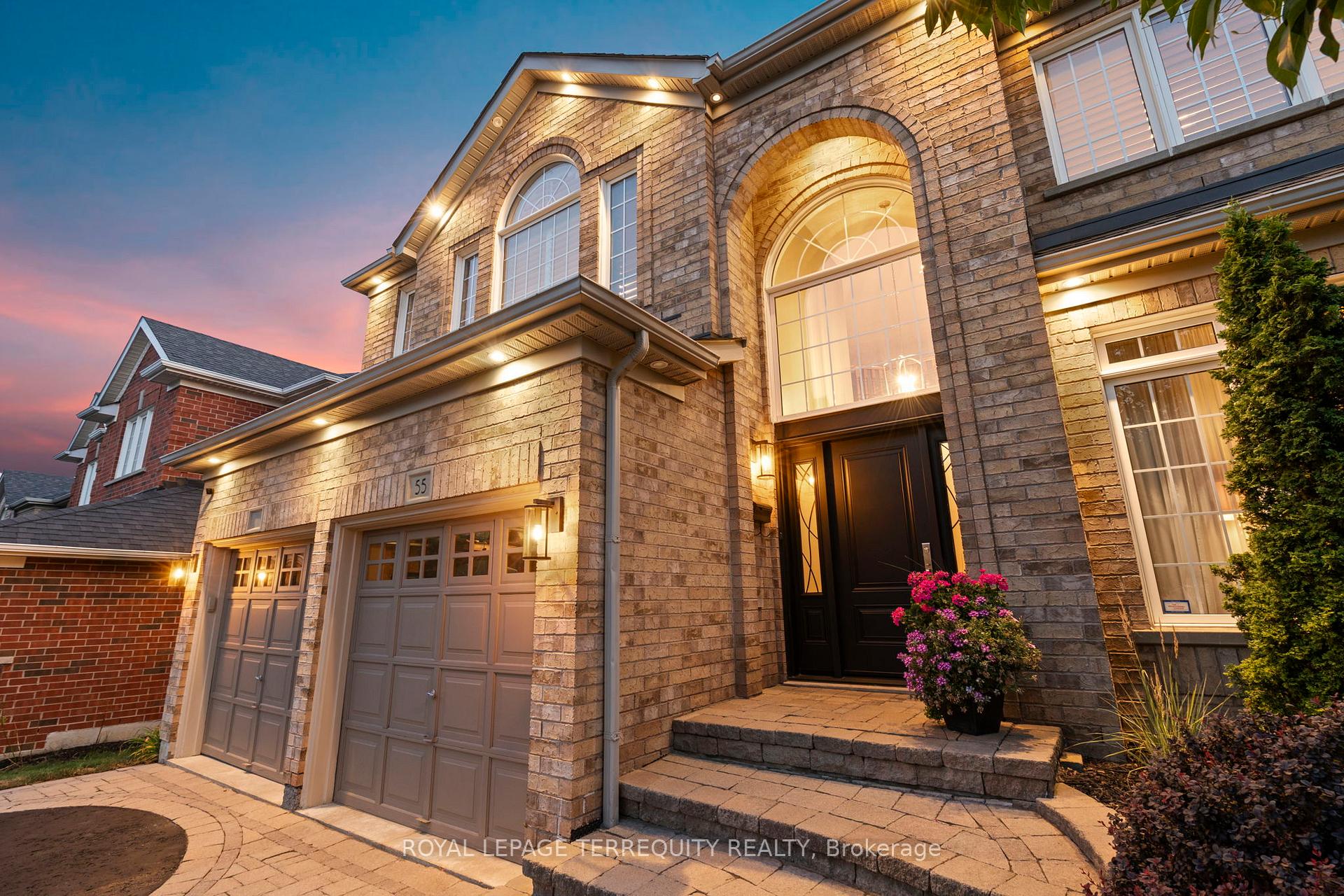 Photo 2 of 55 Splendor Drive, Whitby, Williamsburg — HOMEH