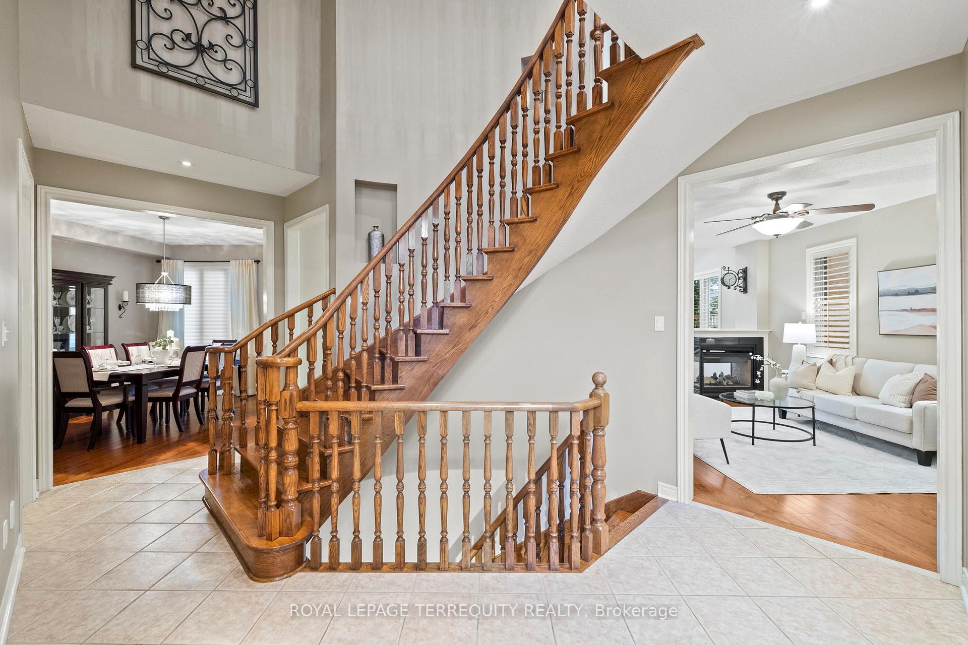 Photo 6 of 55 Splendor Drive, Whitby, Williamsburg — HOMEH