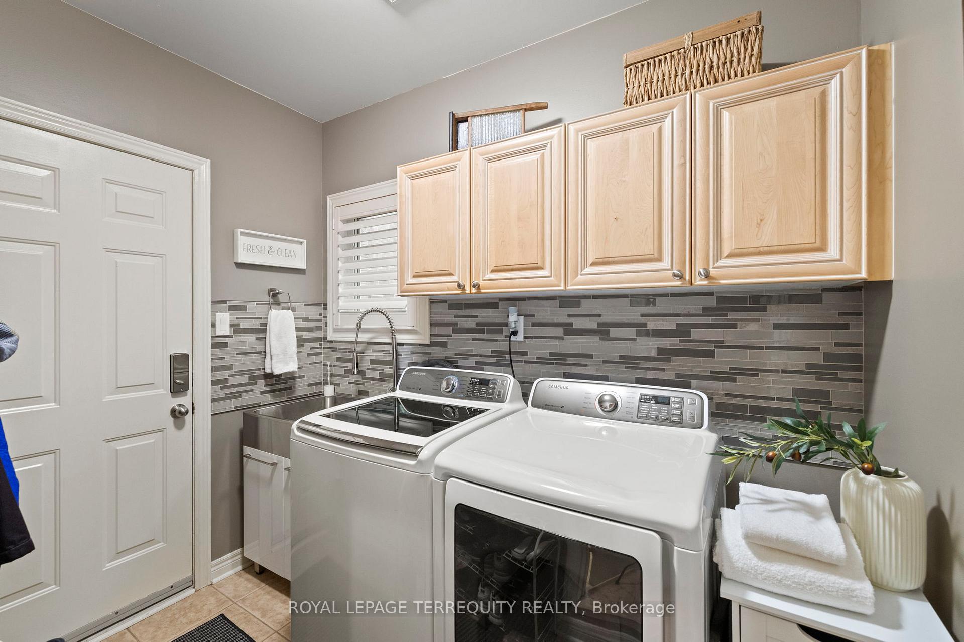 Photo 24 of 55 Splendor Drive, Whitby, Williamsburg — HOMEH