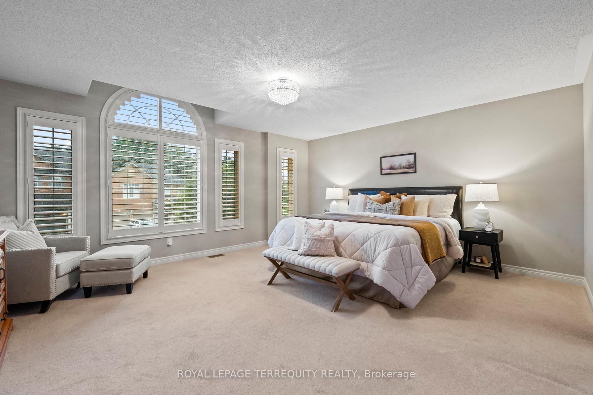 Photo 25 of 55 Splendor Drive, Whitby, Williamsburg — HOMEH