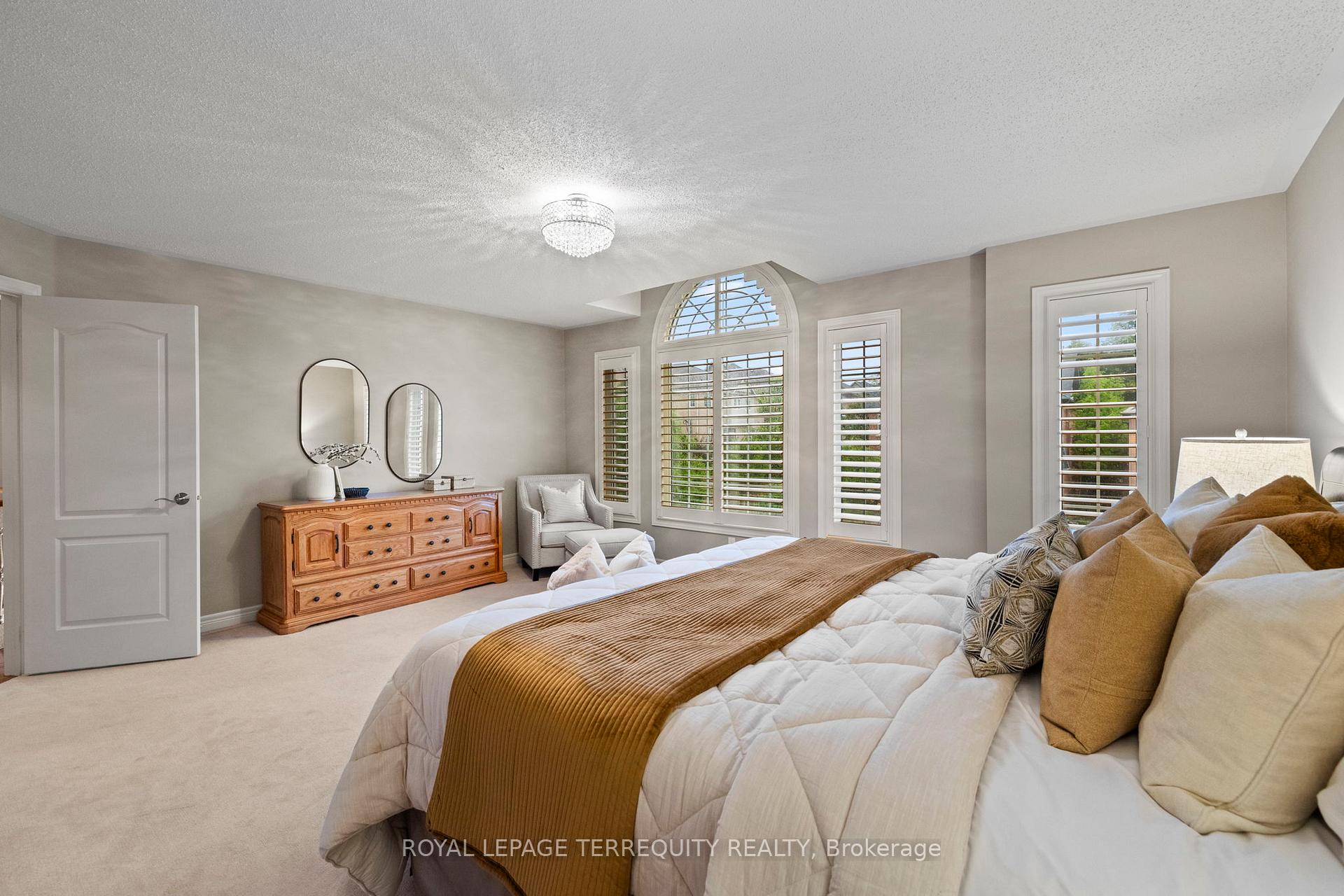 Photo 26 of 55 Splendor Drive, Whitby, Williamsburg — HOMEH