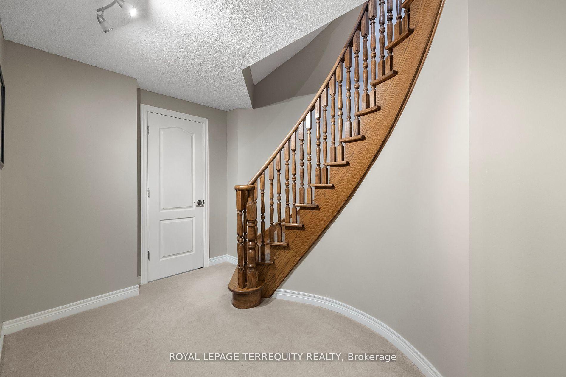 Photo 37 of 55 Splendor Drive, Whitby, Williamsburg — HOMEH