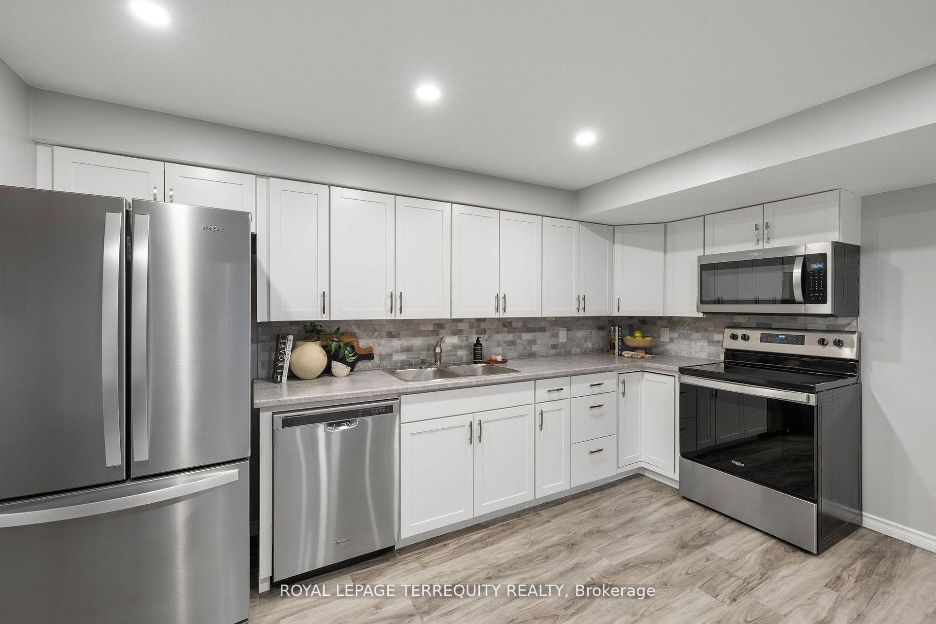Photo 41 of 55 Splendor Drive, Whitby, Williamsburg — HOMEH