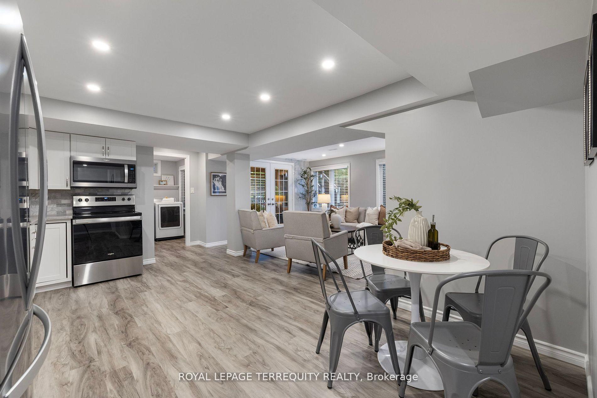 Photo 42 of 55 Splendor Drive, Whitby, Williamsburg — HOMEH