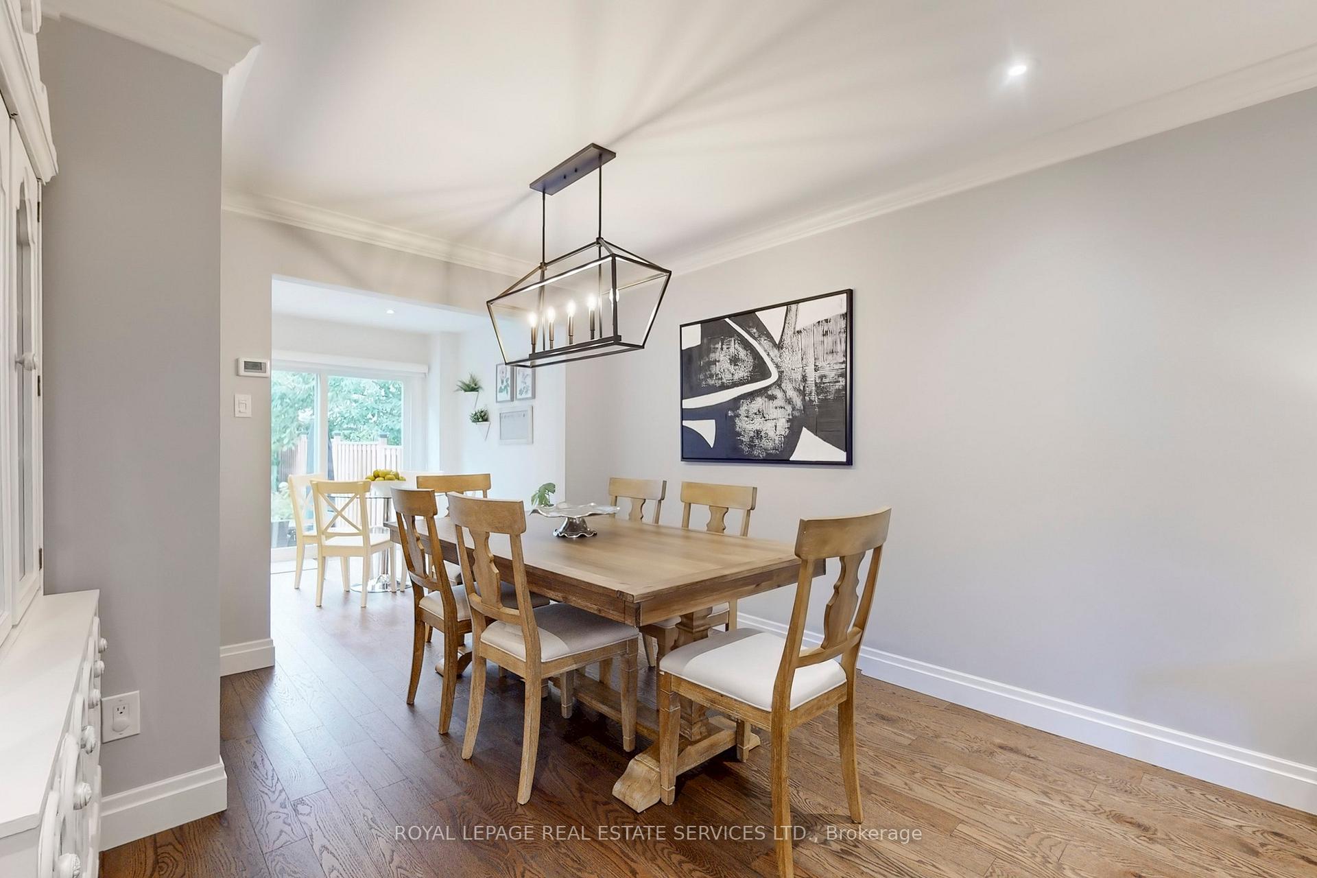 Photo 9 of 28 Rejane Crescent, Vaughan, Crestwood-Springfarm-Yorkhill — HOMEH