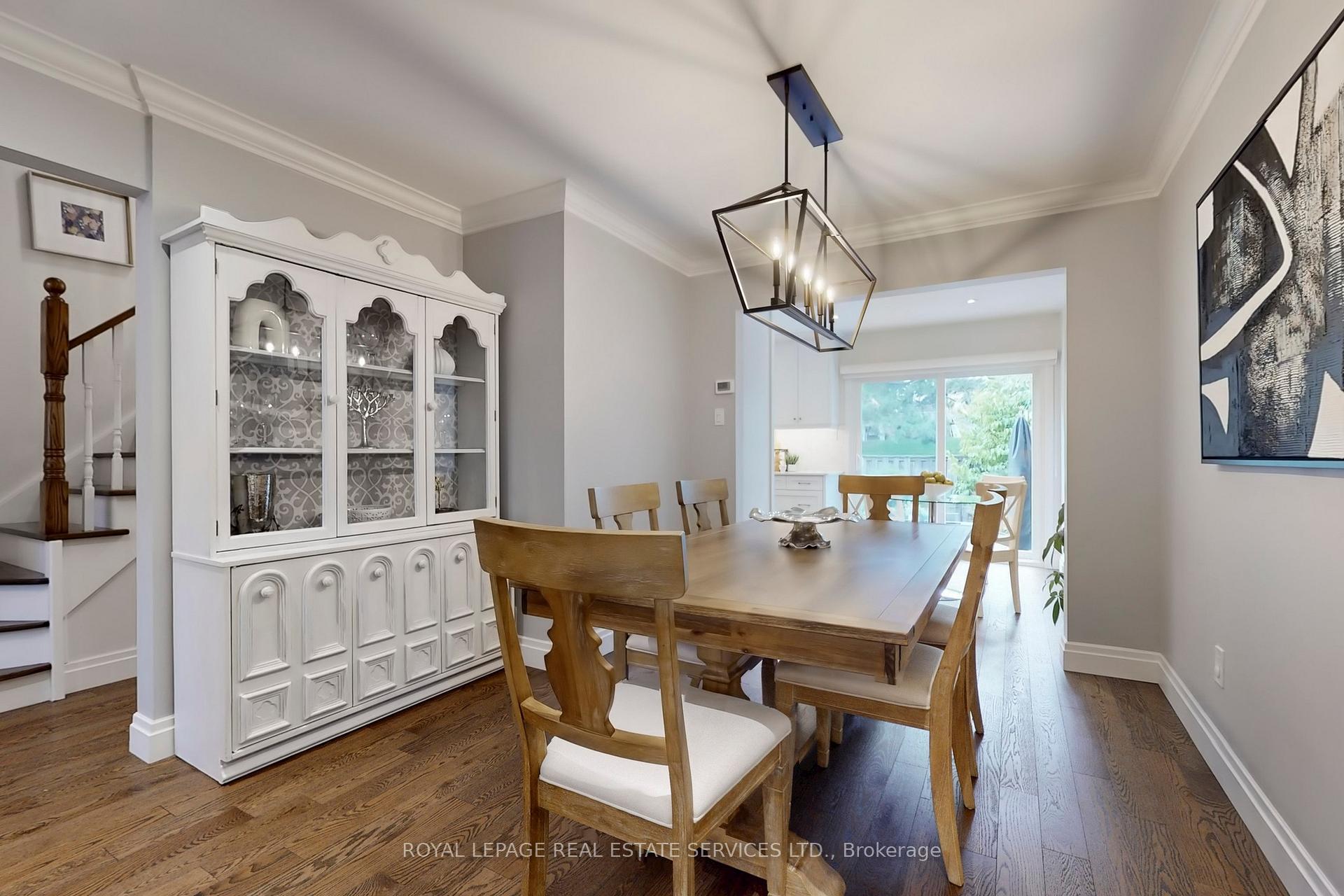 Photo 10 of 28 Rejane Crescent, Vaughan, Crestwood-Springfarm-Yorkhill — HOMEH