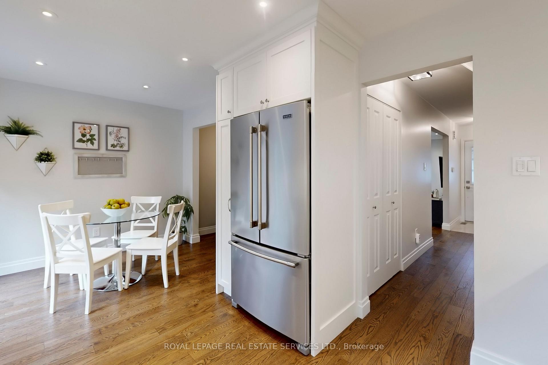 Photo 14 of 28 Rejane Crescent, Vaughan, Crestwood-Springfarm-Yorkhill — HOMEH