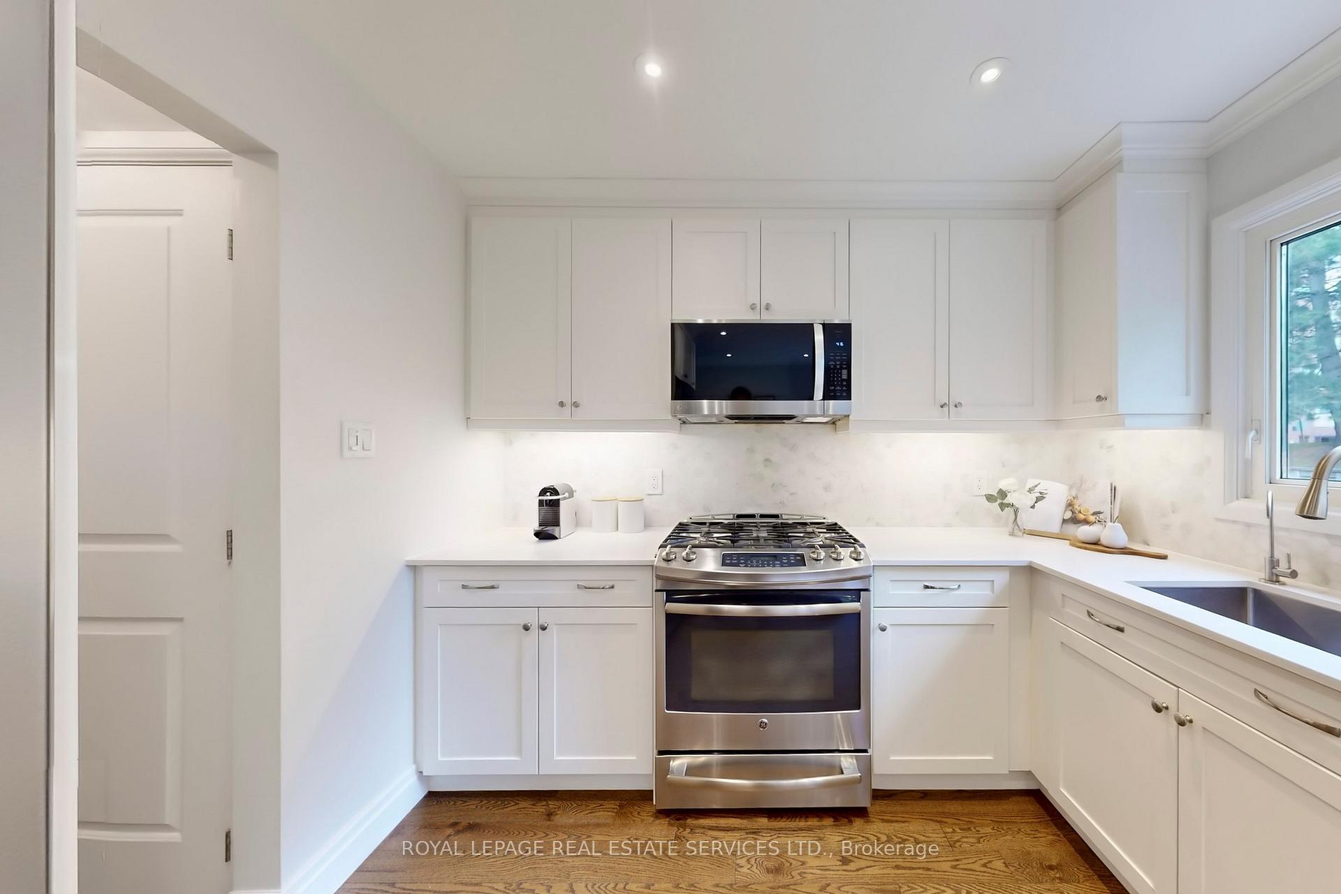 Photo 15 of 28 Rejane Crescent, Vaughan, Crestwood-Springfarm-Yorkhill — HOMEH
